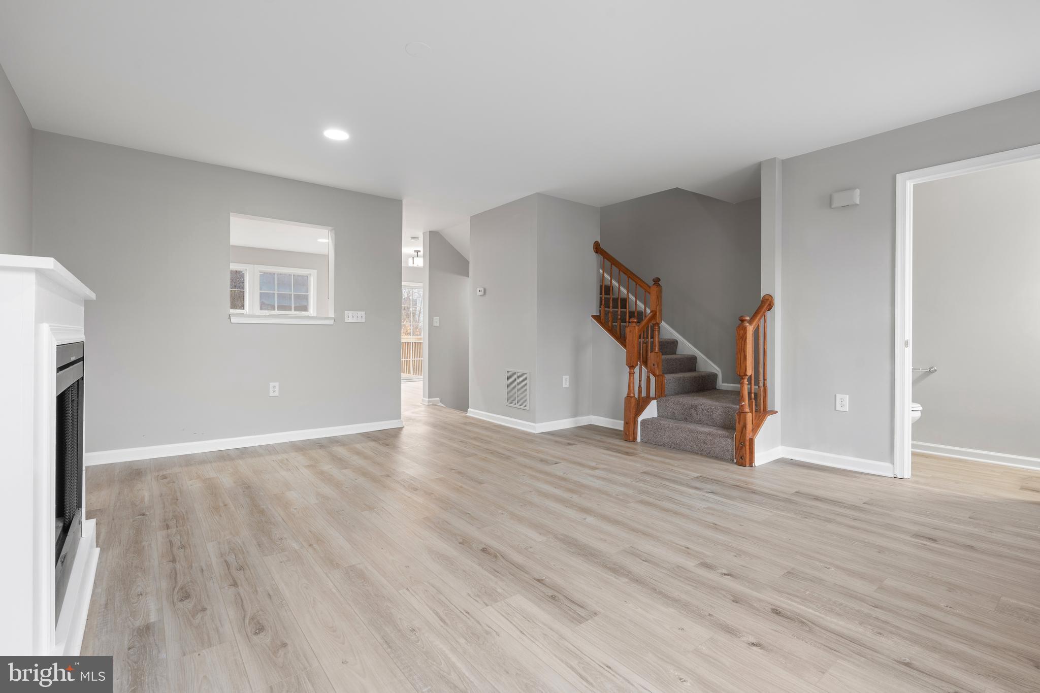 STONEBROOK VILLAGE - Residential