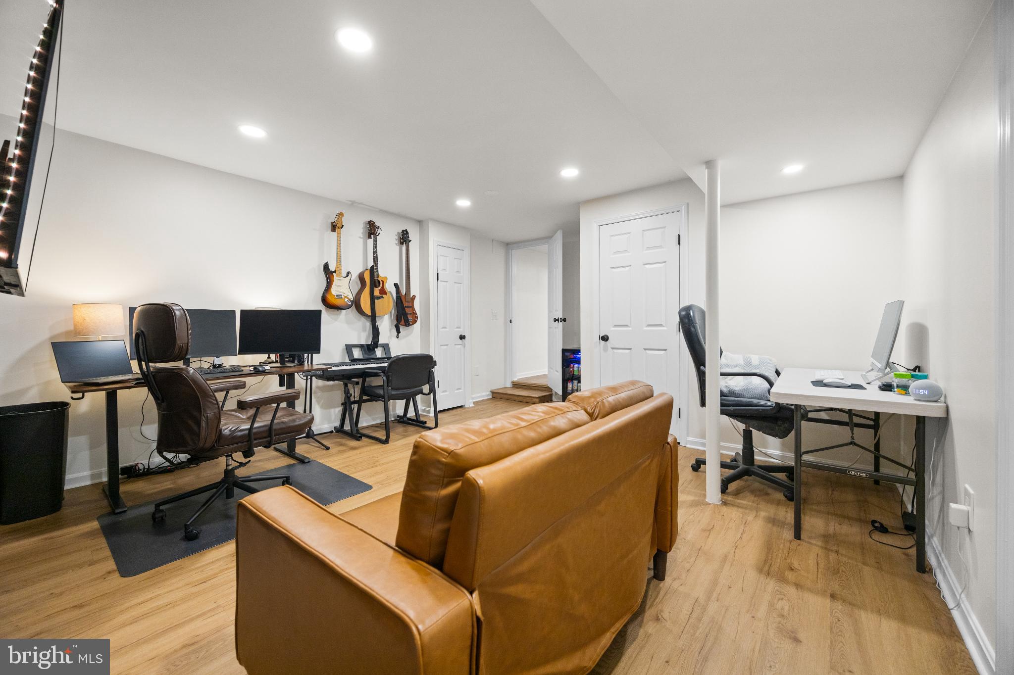 AMBER MEADOWS - Residential Lease