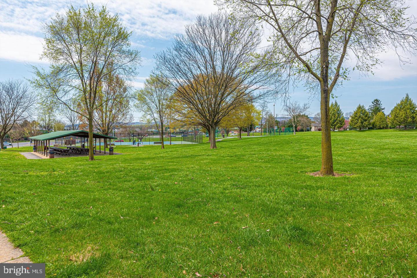 AMBER MEADOWS - Residential Lease