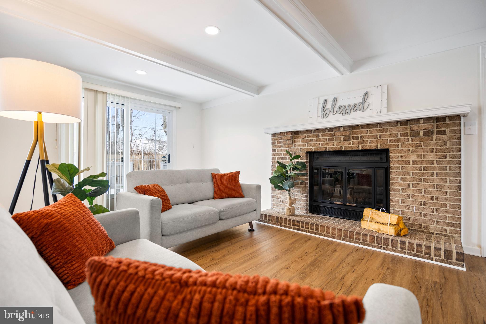 AMBER MEADOWS - Residential Lease