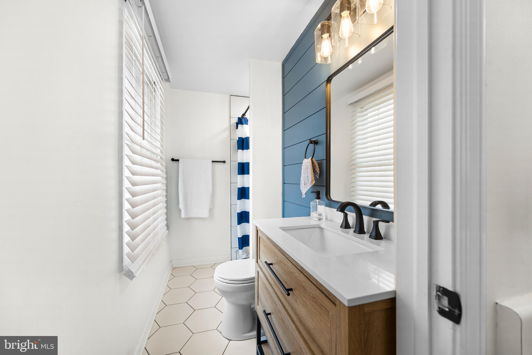 AMBER MEADOWS - Residential Lease