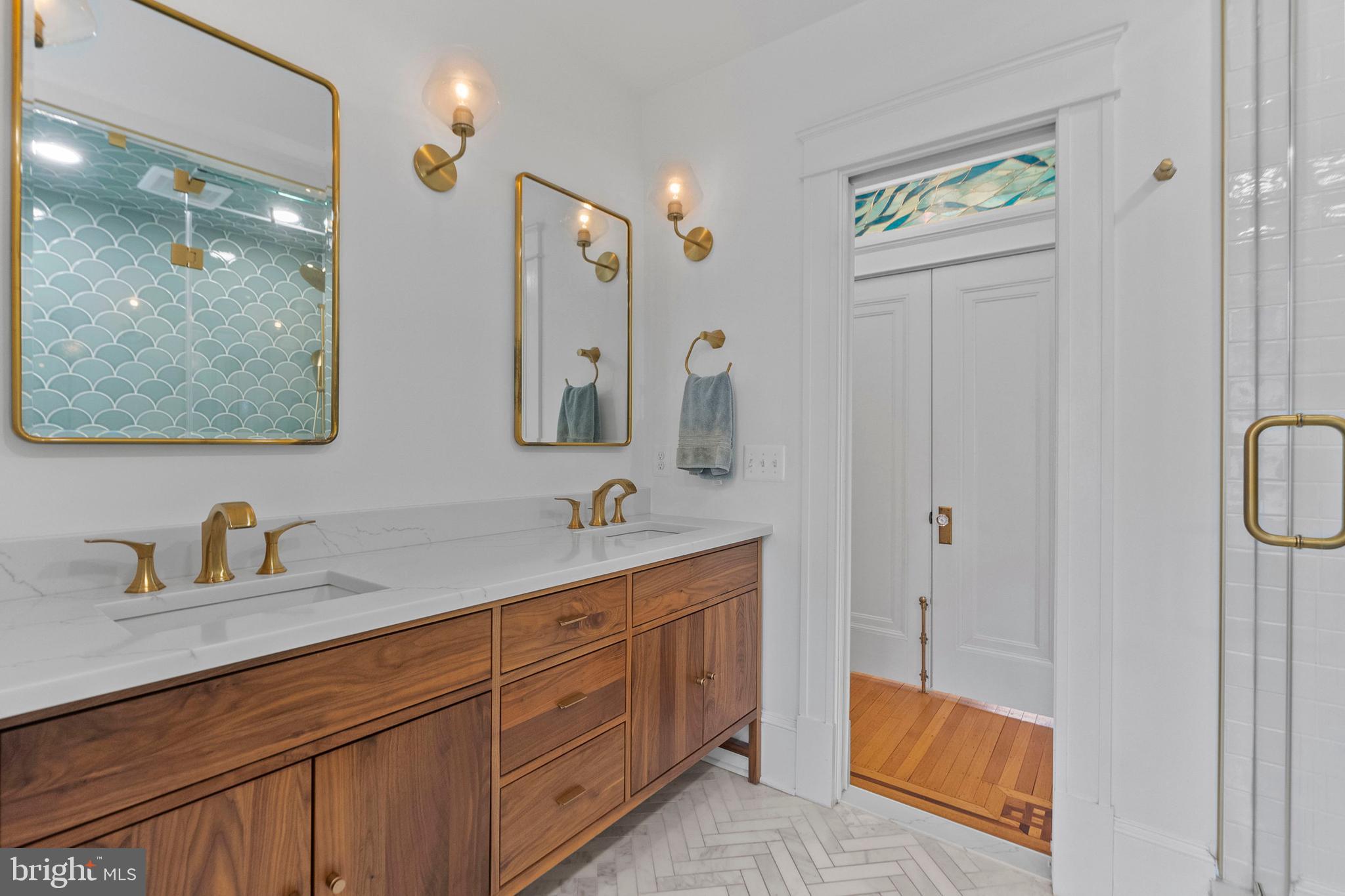 NORTH ROLAND PARK - Residential