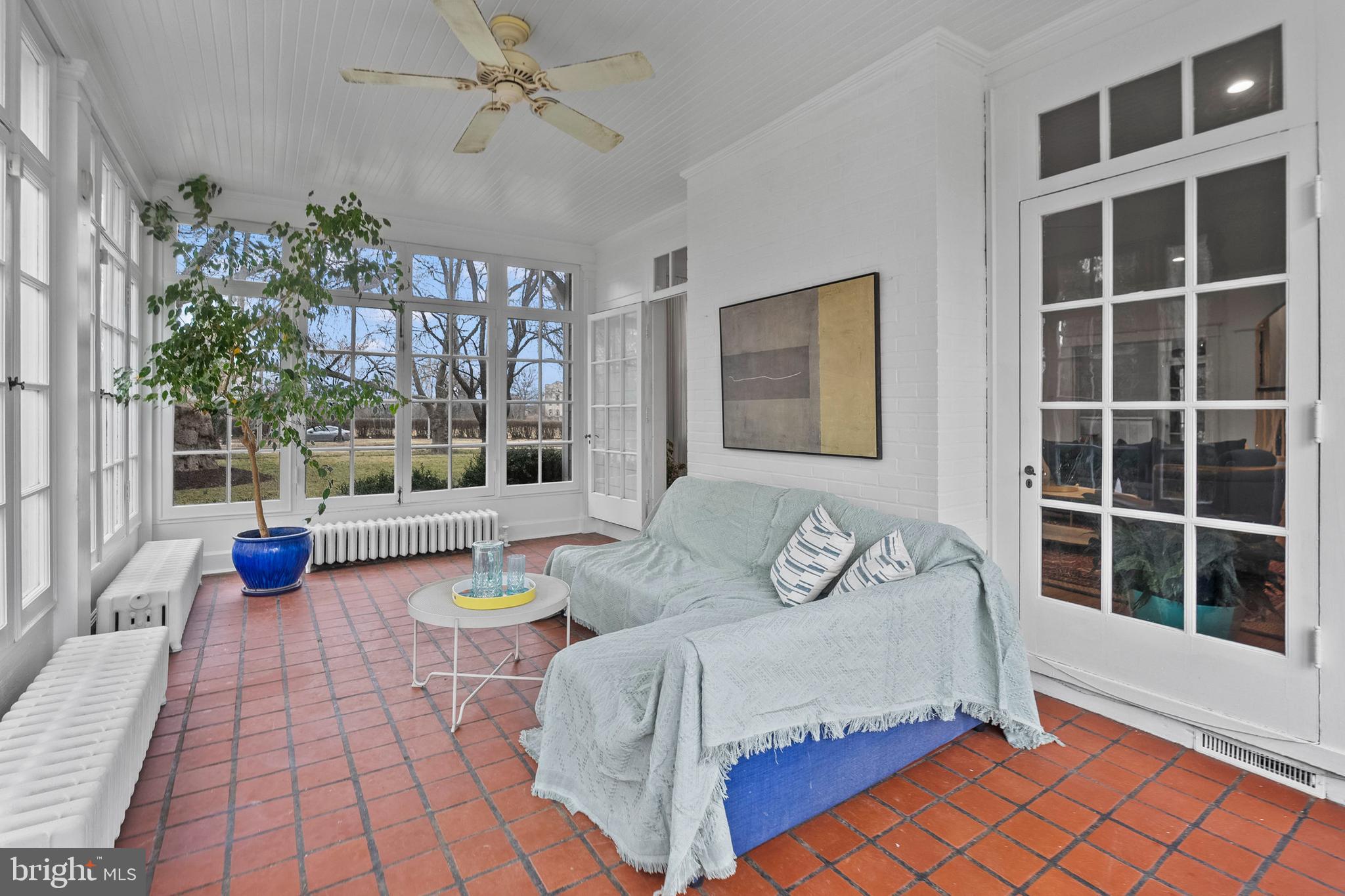 NORTH ROLAND PARK - Residential