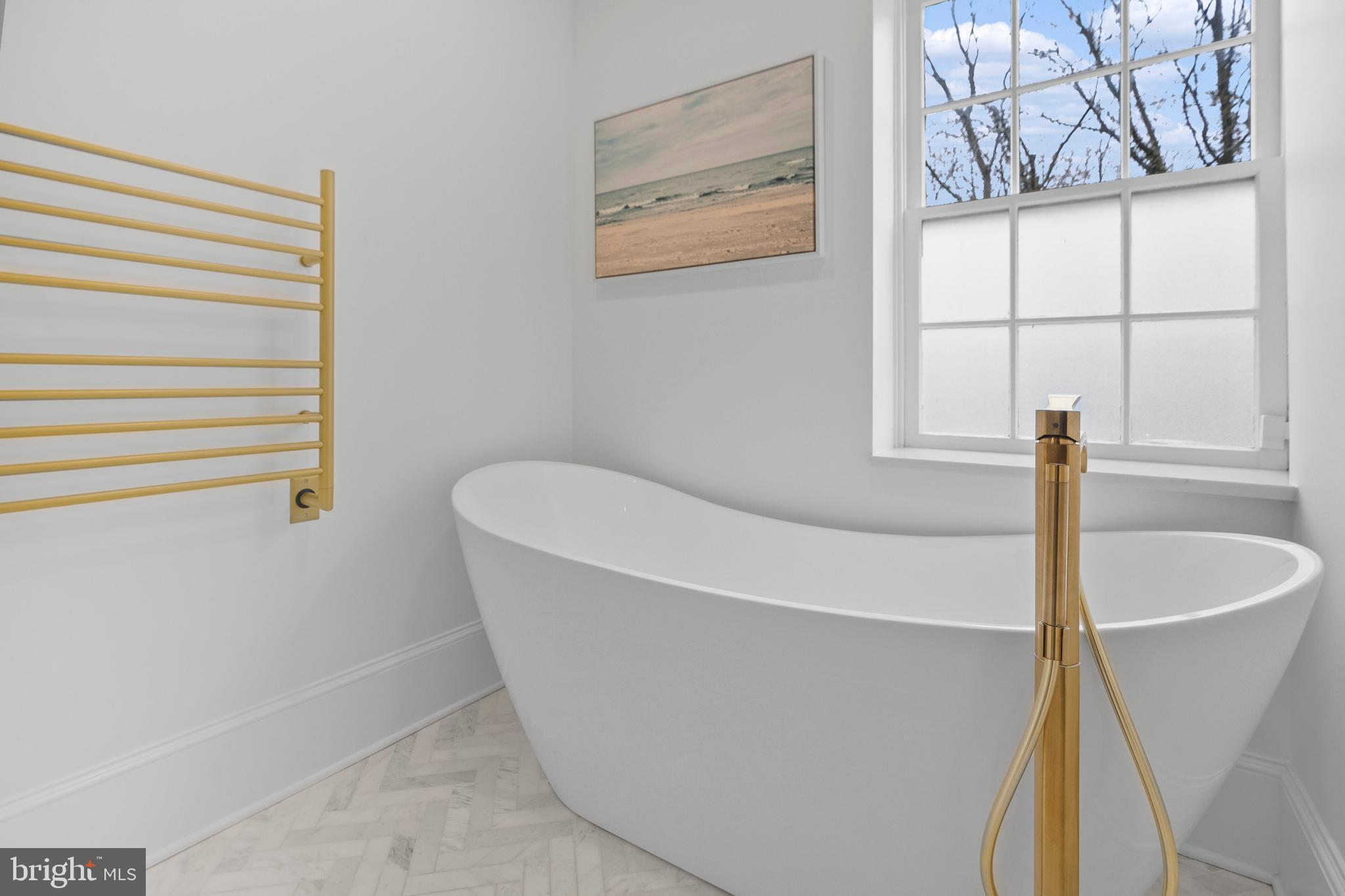 NORTH ROLAND PARK - Residential