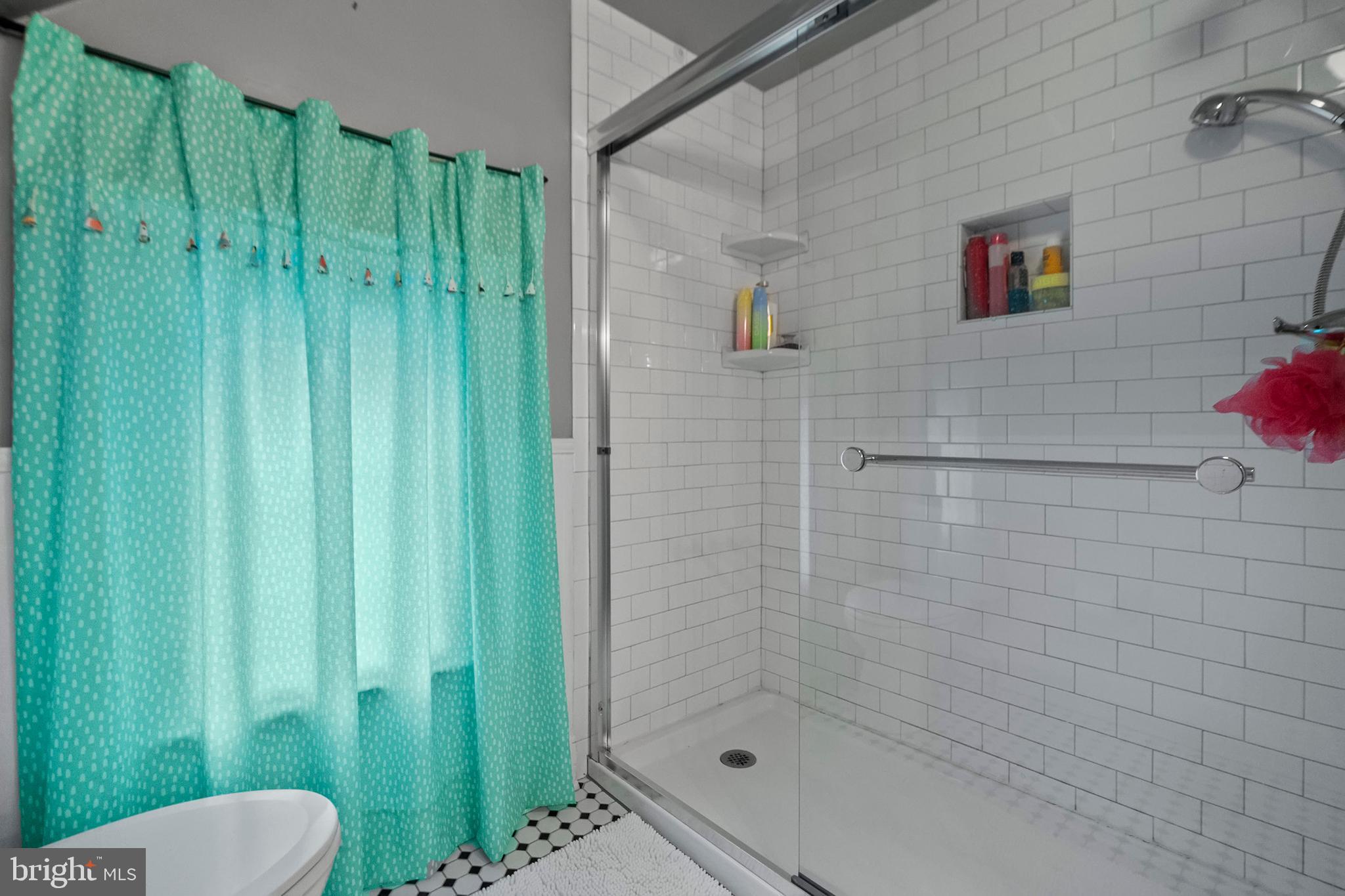 NORTH ROLAND PARK - Residential