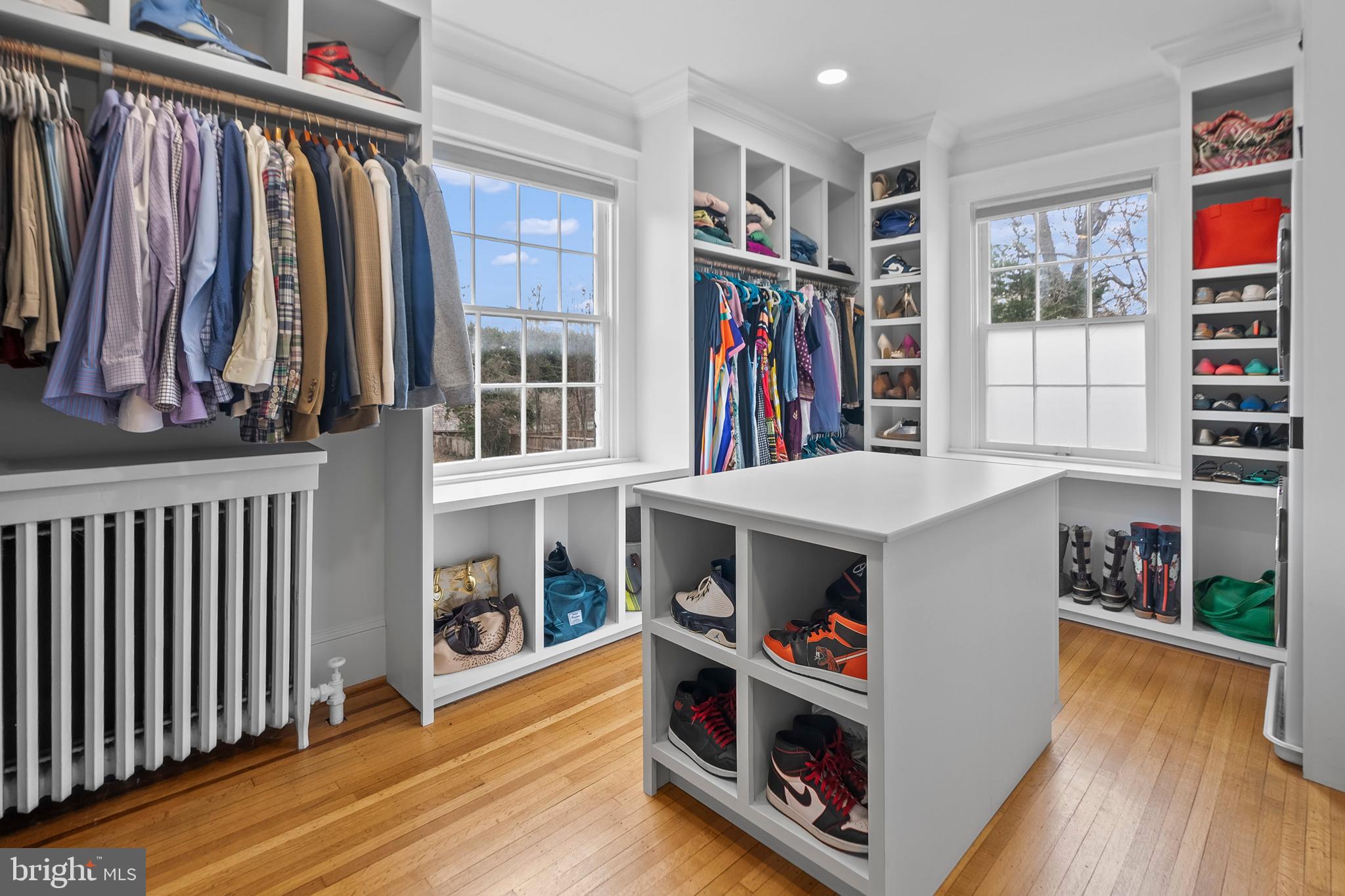 NORTH ROLAND PARK - Residential