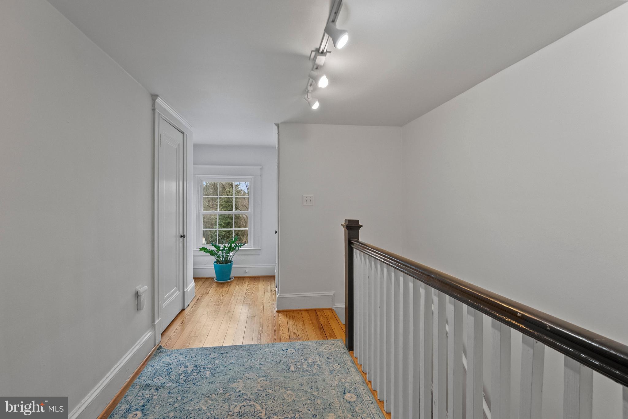 NORTH ROLAND PARK - Residential