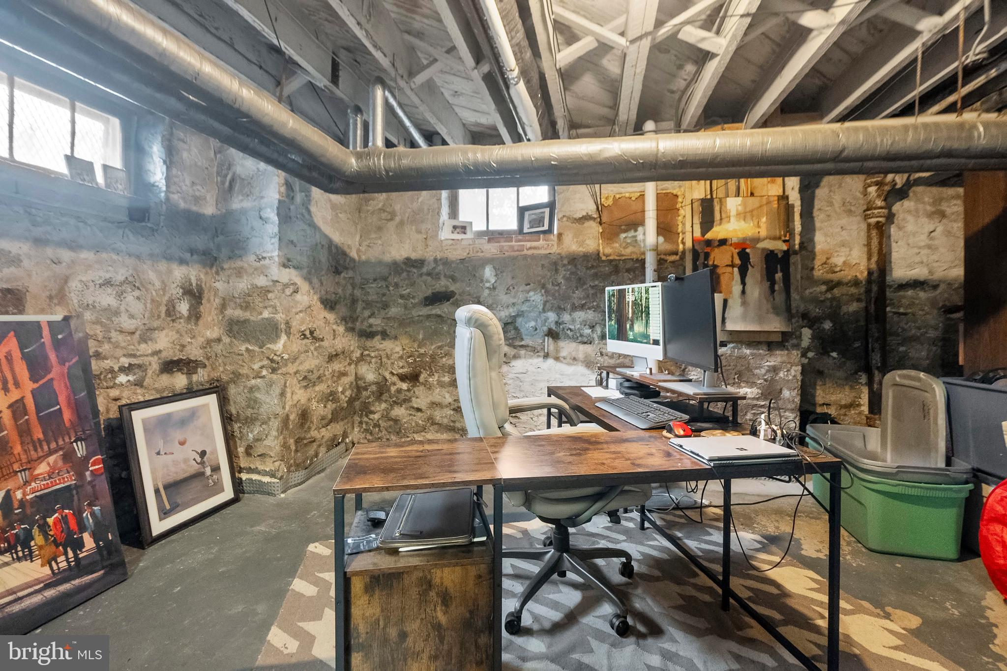 NORTH ROLAND PARK - Residential