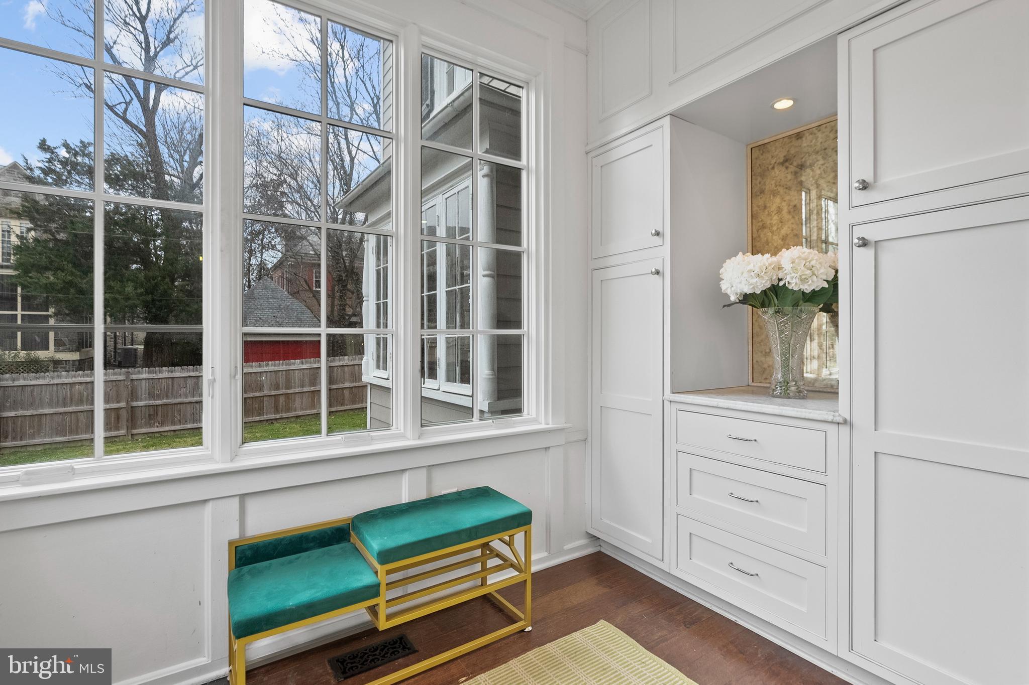 NORTH ROLAND PARK - Residential