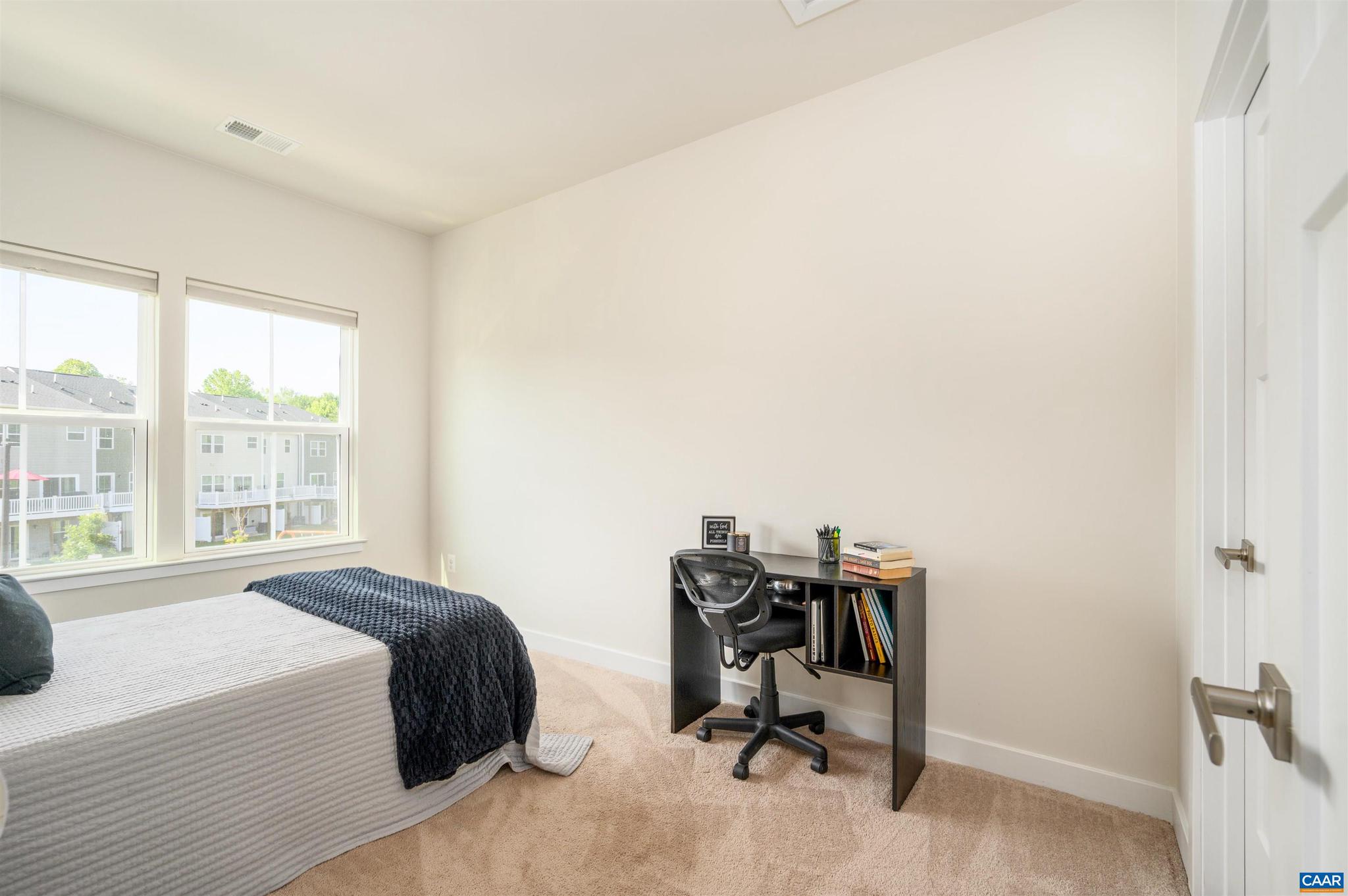 FOREST LAKES - Residential