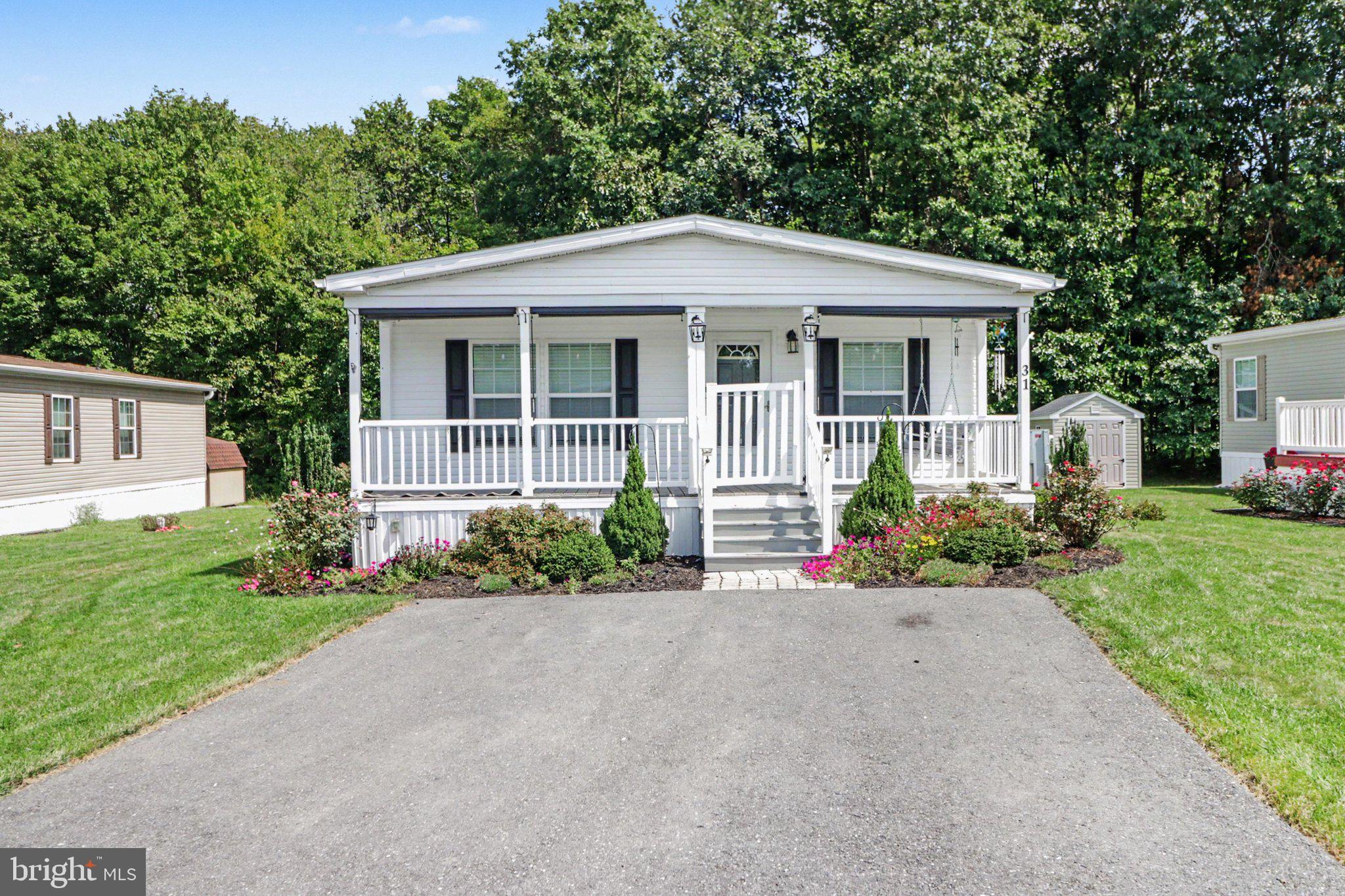 31 MEADOWVIEW DRIVE