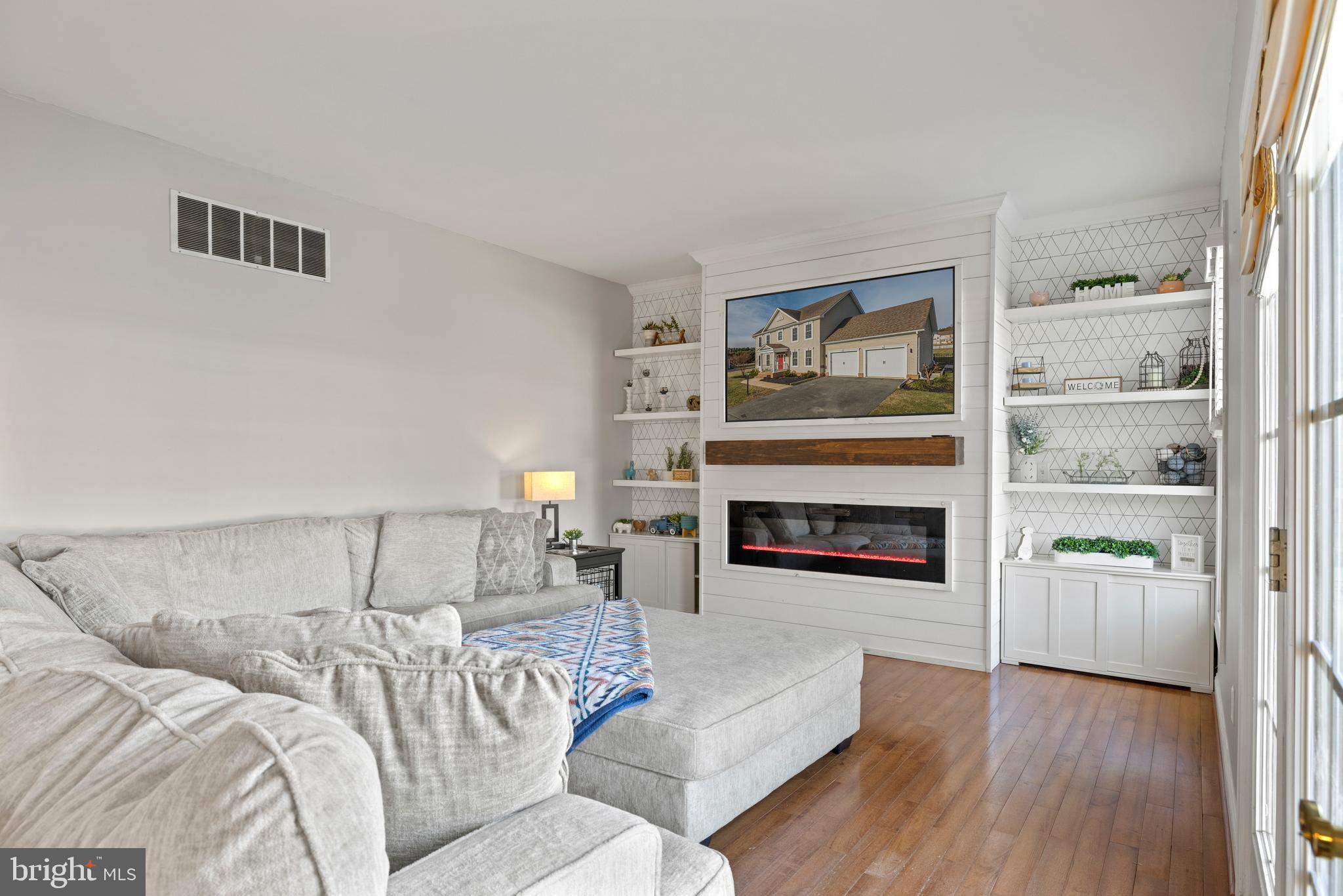 PRESERVE AT WYE MILLS - Residential