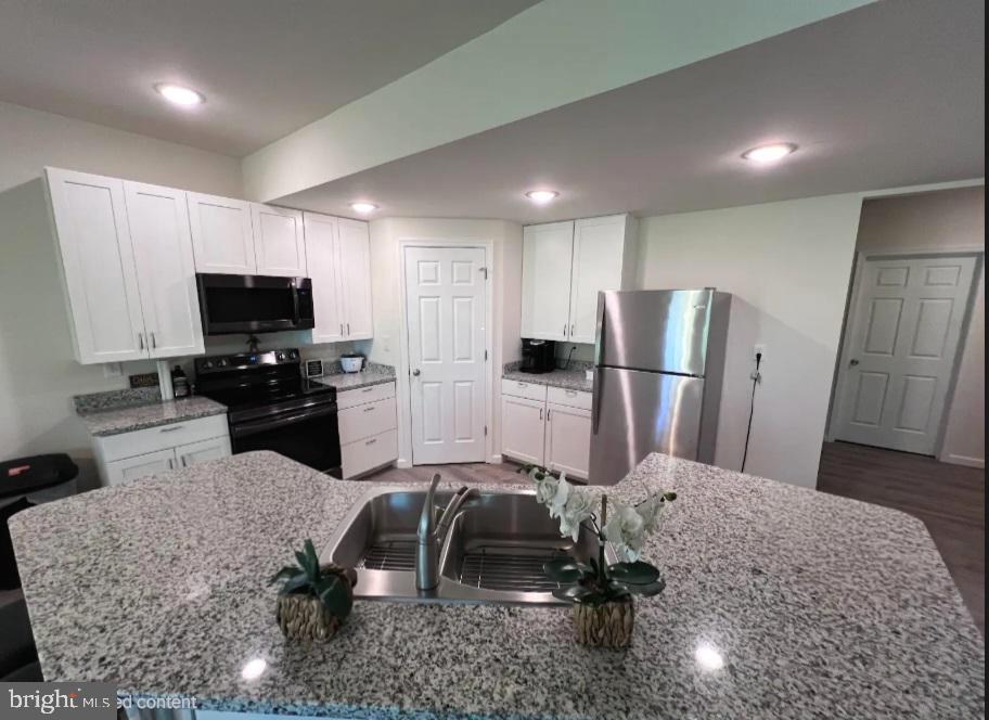AVON BEND - Residential