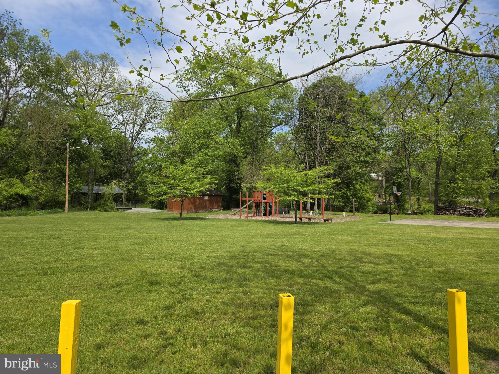 AVON BEND - Residential