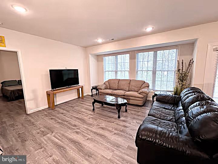 AVON BEND - Residential