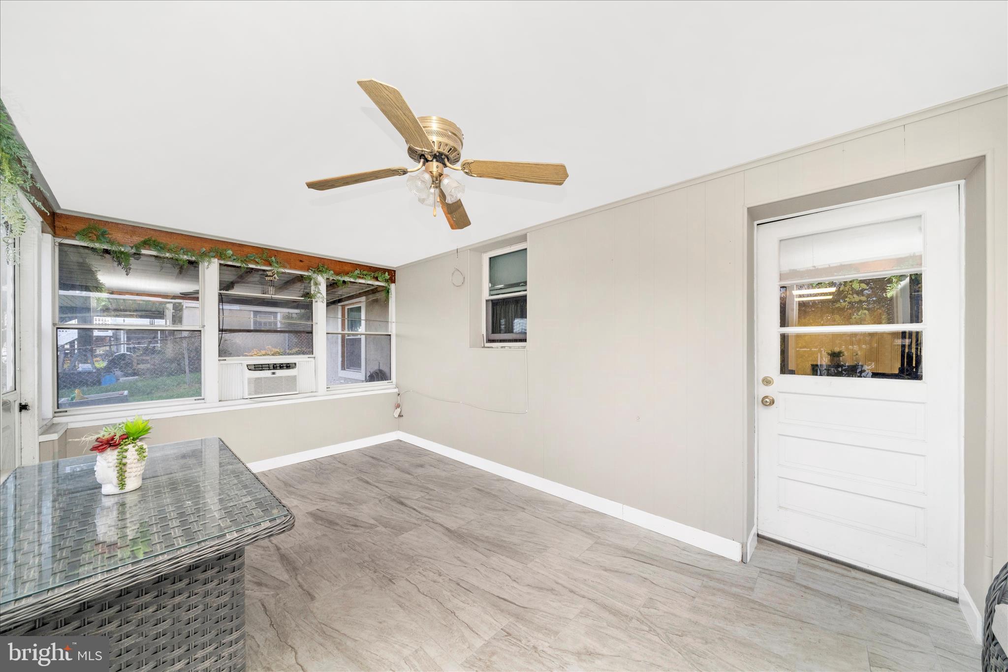 HALETHORPE HEIGHTS - Residential