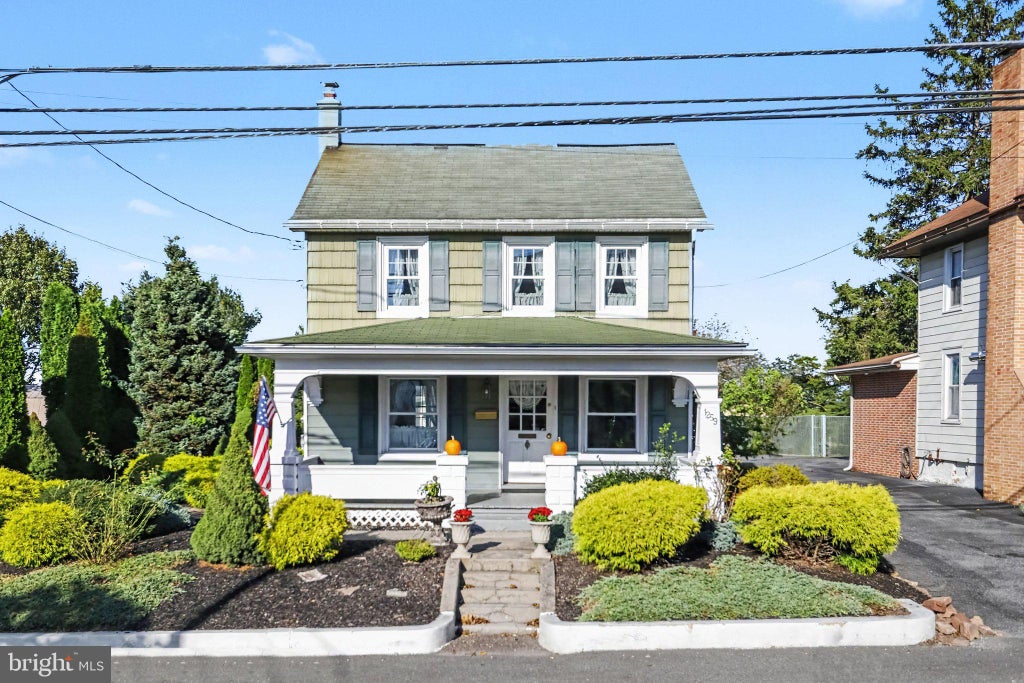 Photo of 1259 E Newport Road, LITITZ, PA 17543 (MLS # PALA2096830)