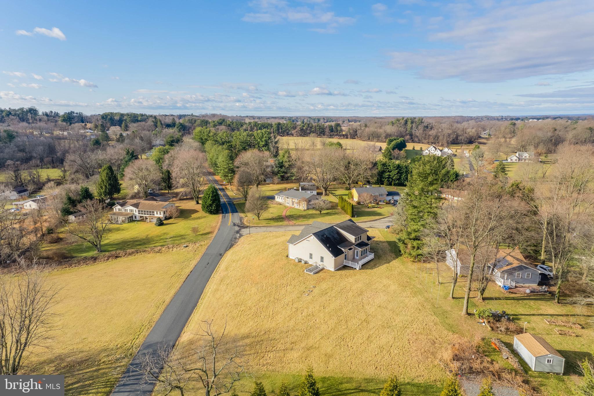 QUAKER HILLS - Residential