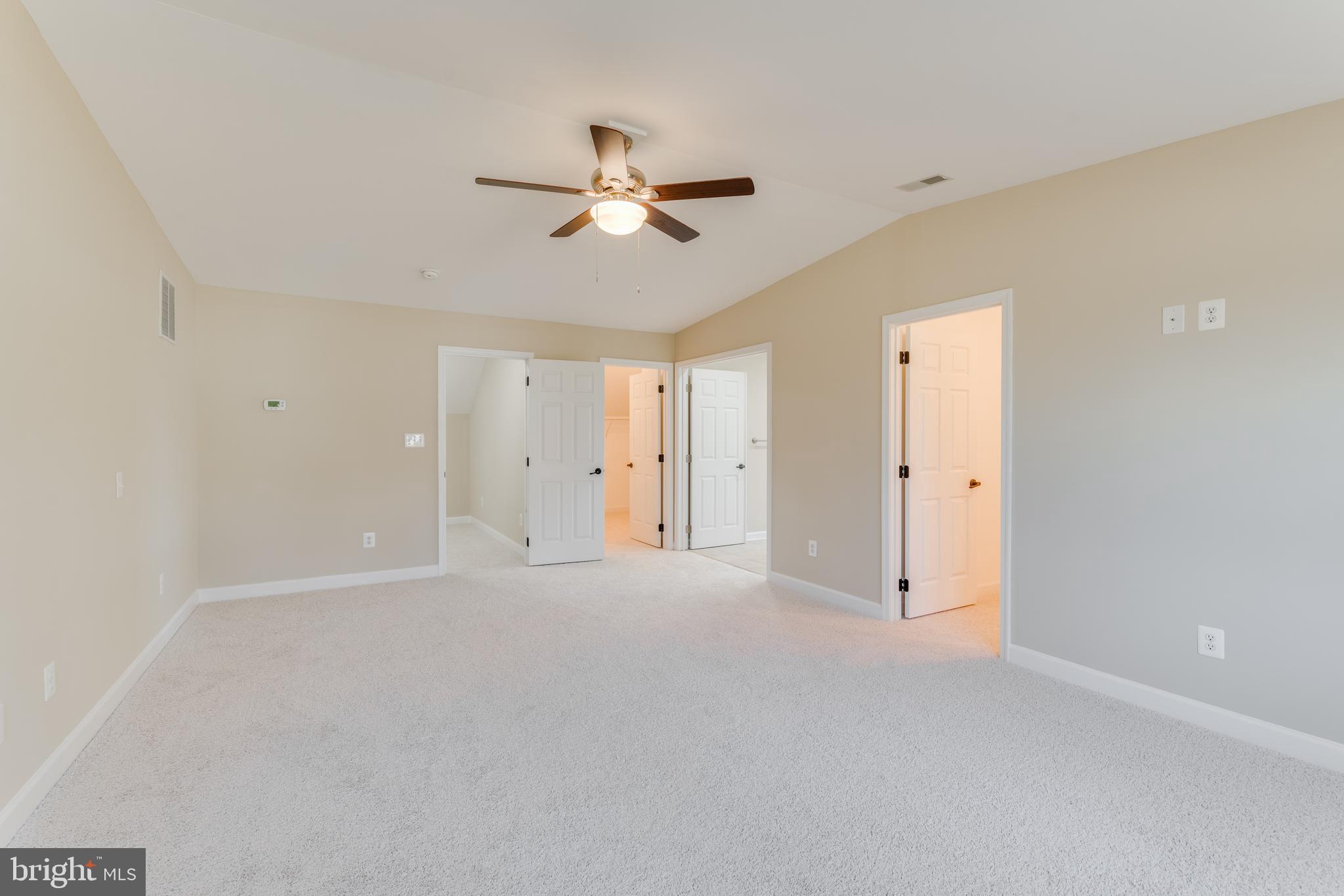 QUAKER HILLS - Residential