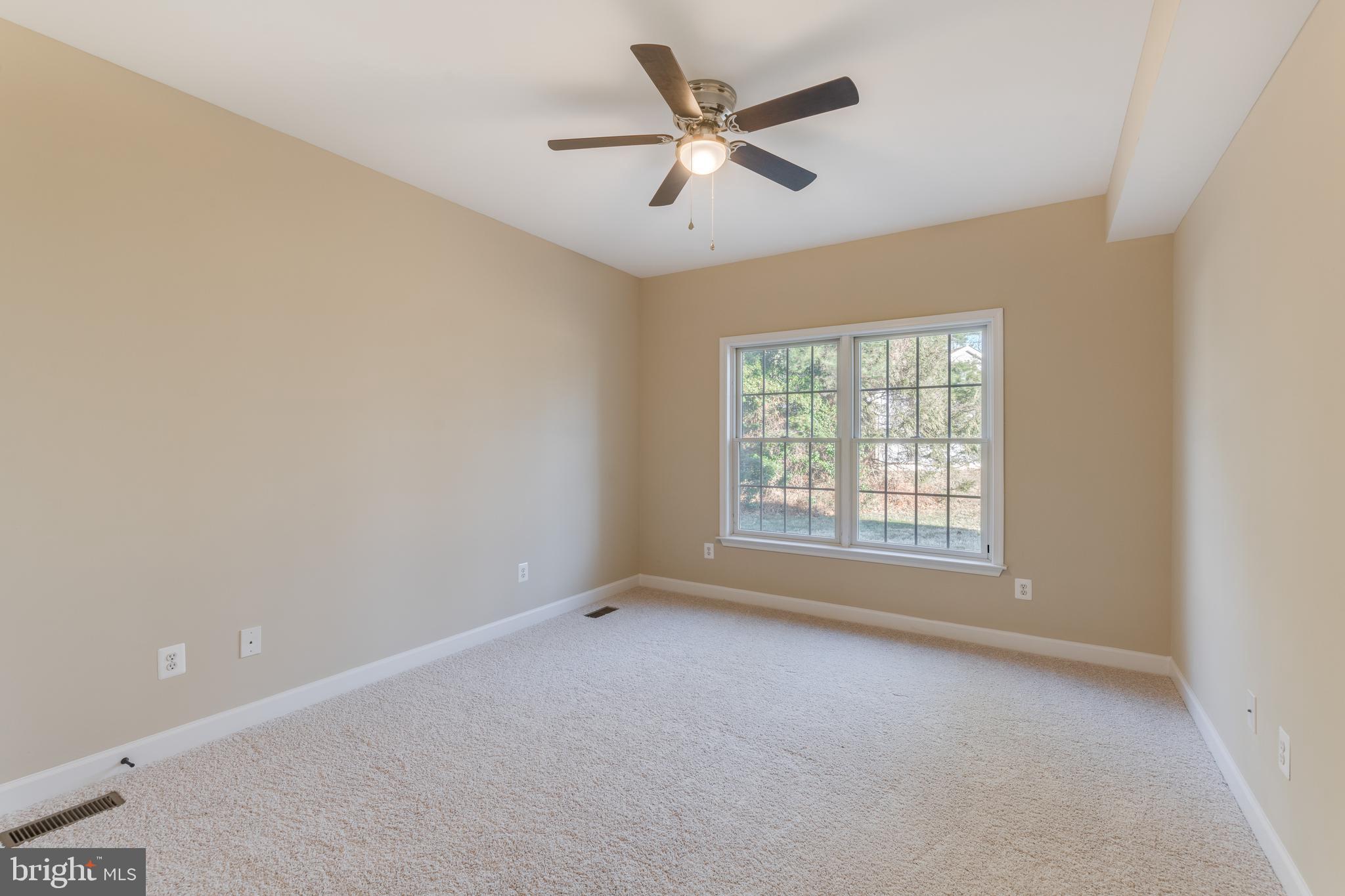 QUAKER HILLS - Residential