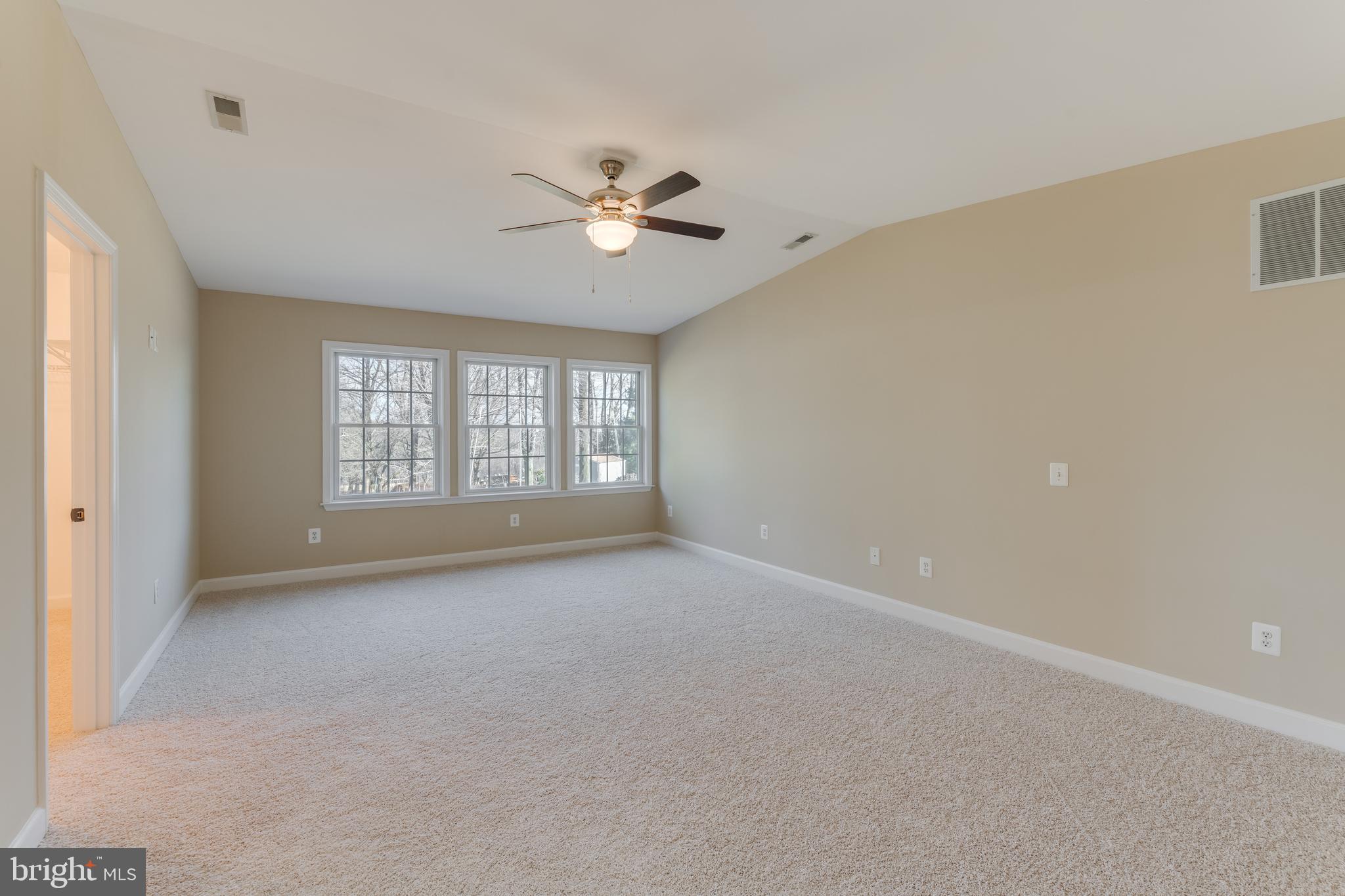 QUAKER HILLS - Residential