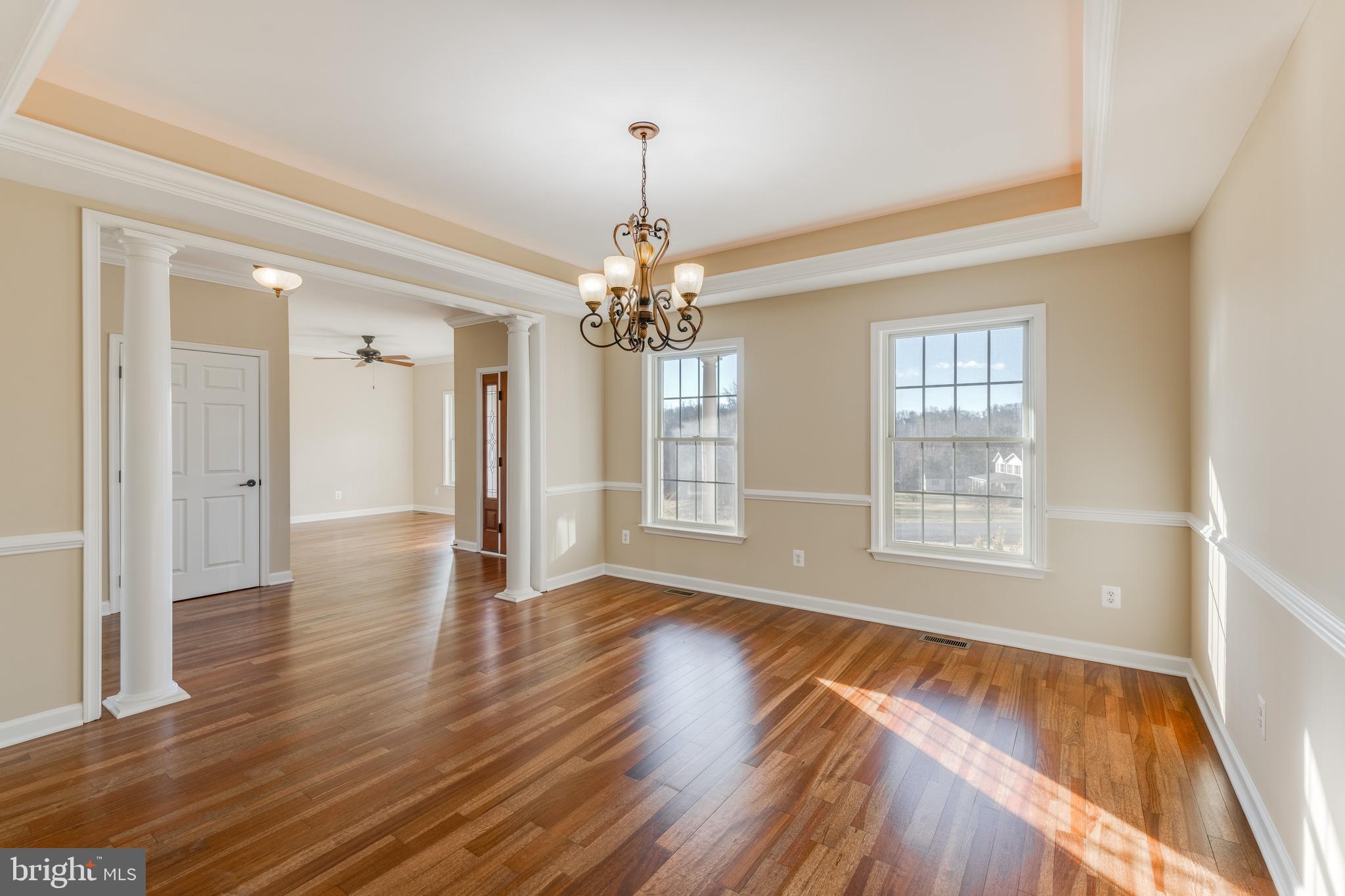 QUAKER HILLS - Residential