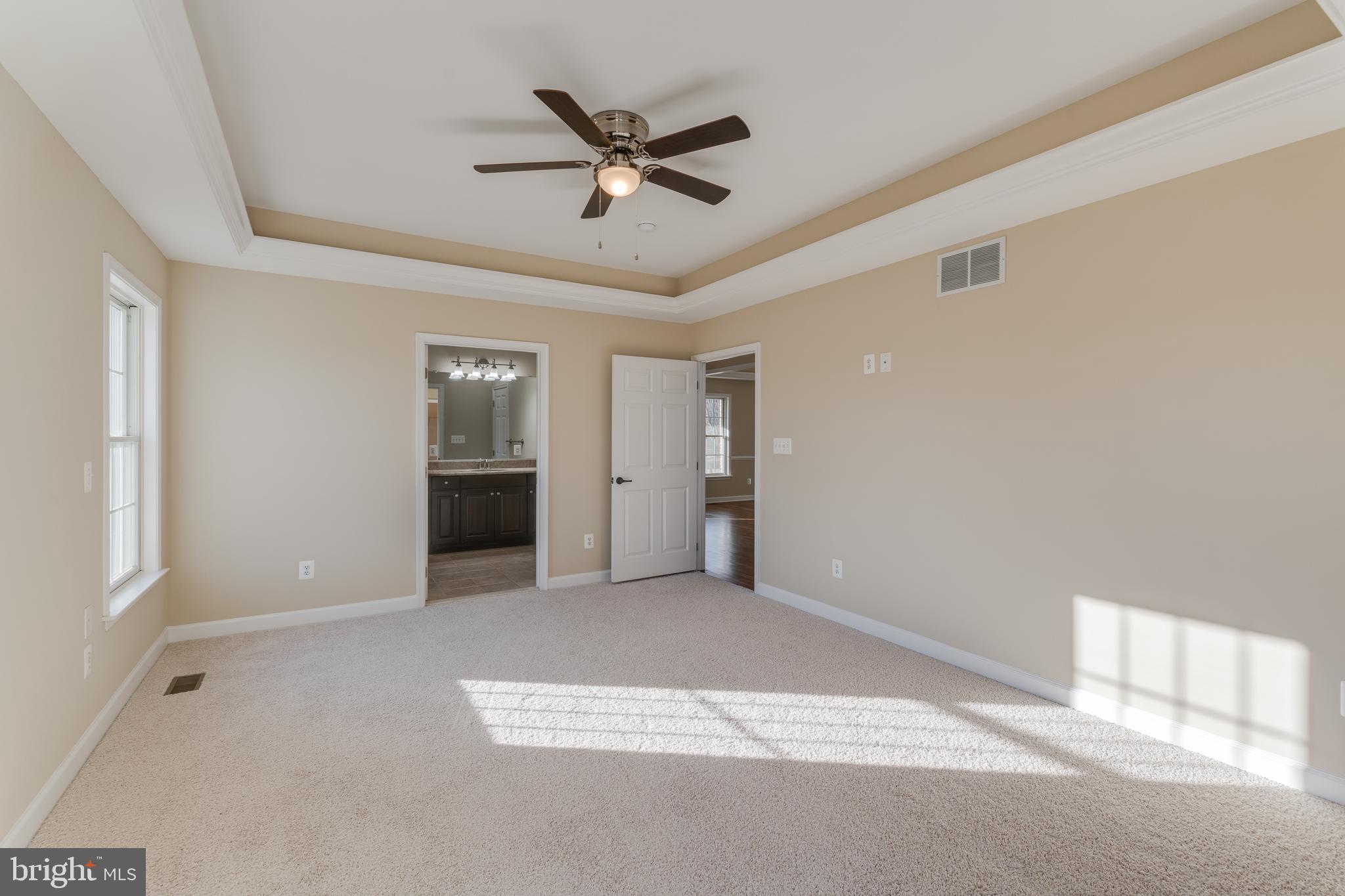 QUAKER HILLS - Residential