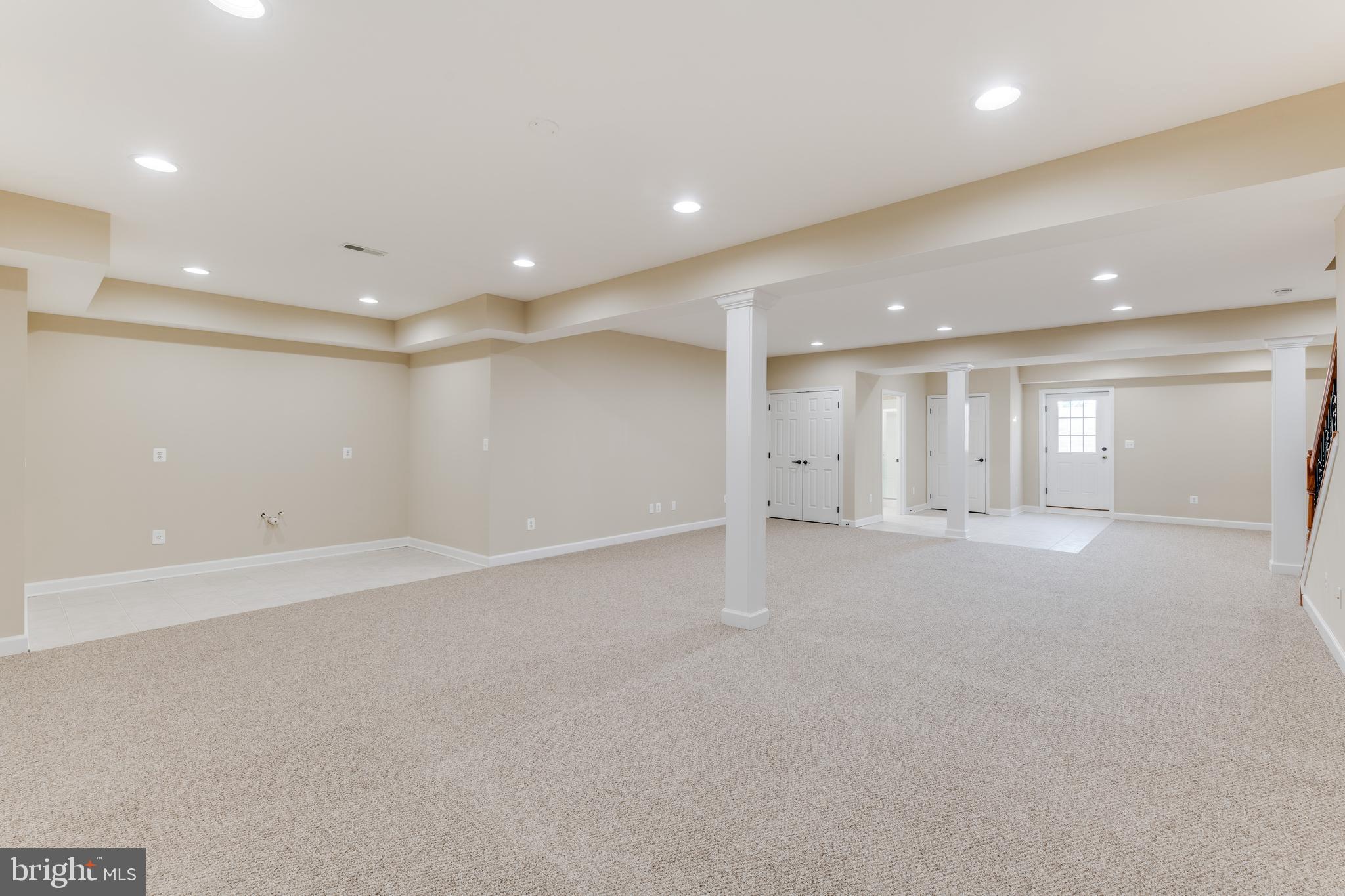 QUAKER HILLS - Residential