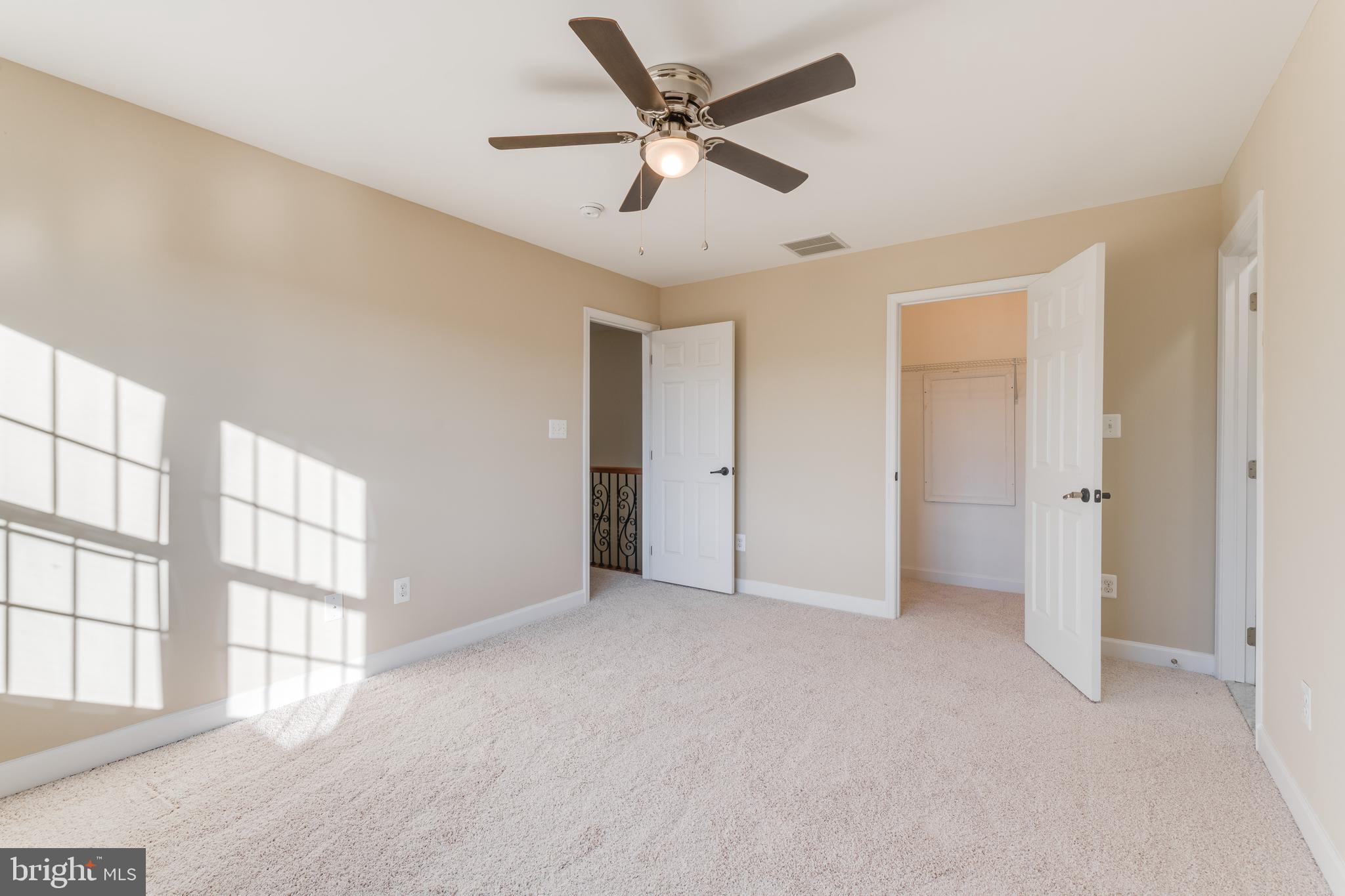 QUAKER HILLS - Residential