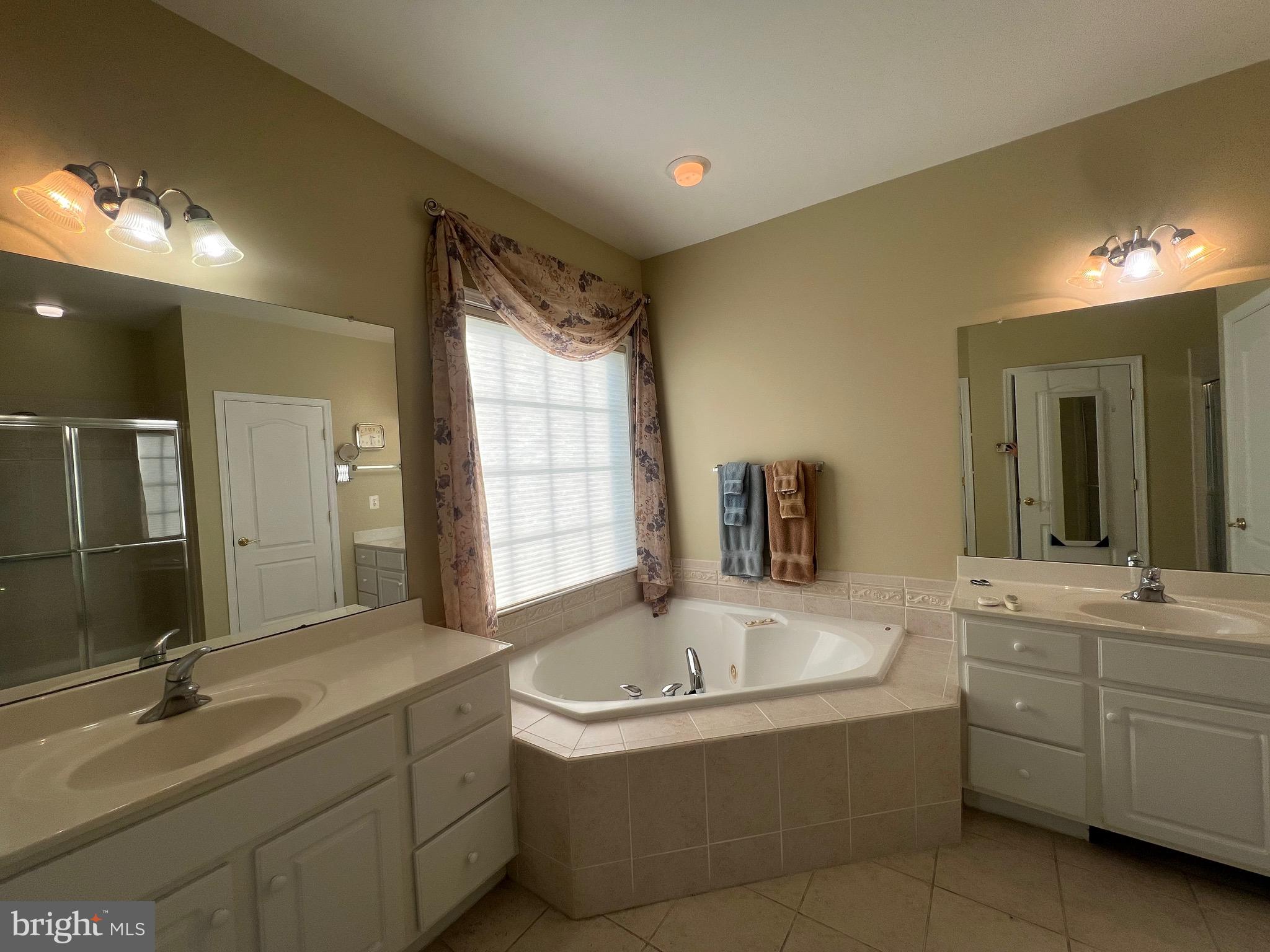 EASTON CLUB EAST - Residential