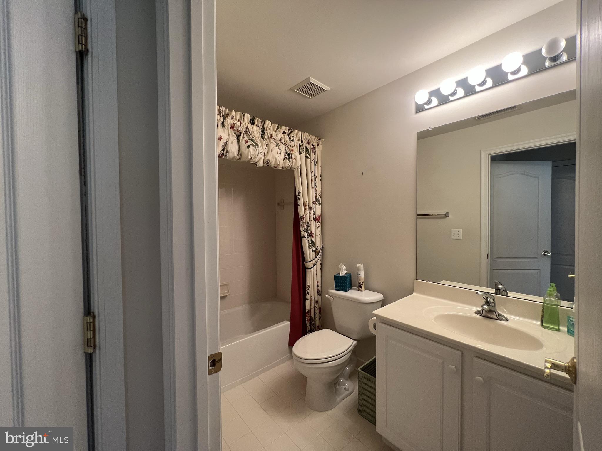 EASTON CLUB EAST - Residential