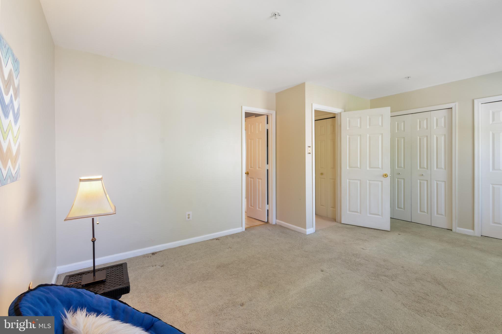 HUNTERS CROSSING - Residential