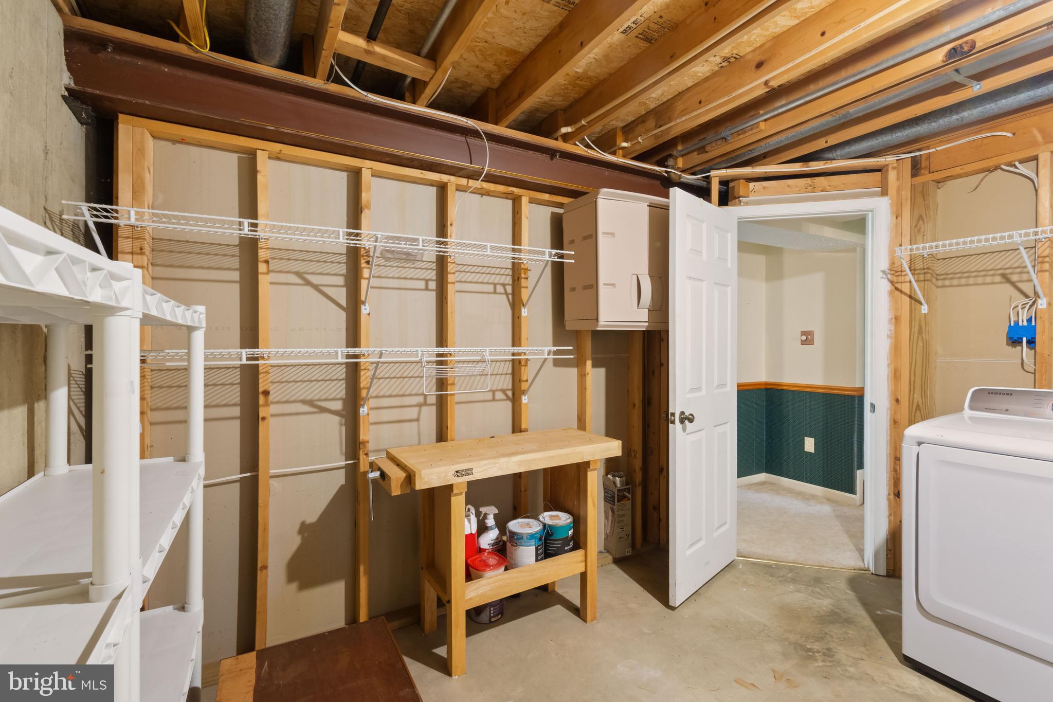 HUNTERS CROSSING - Residential
