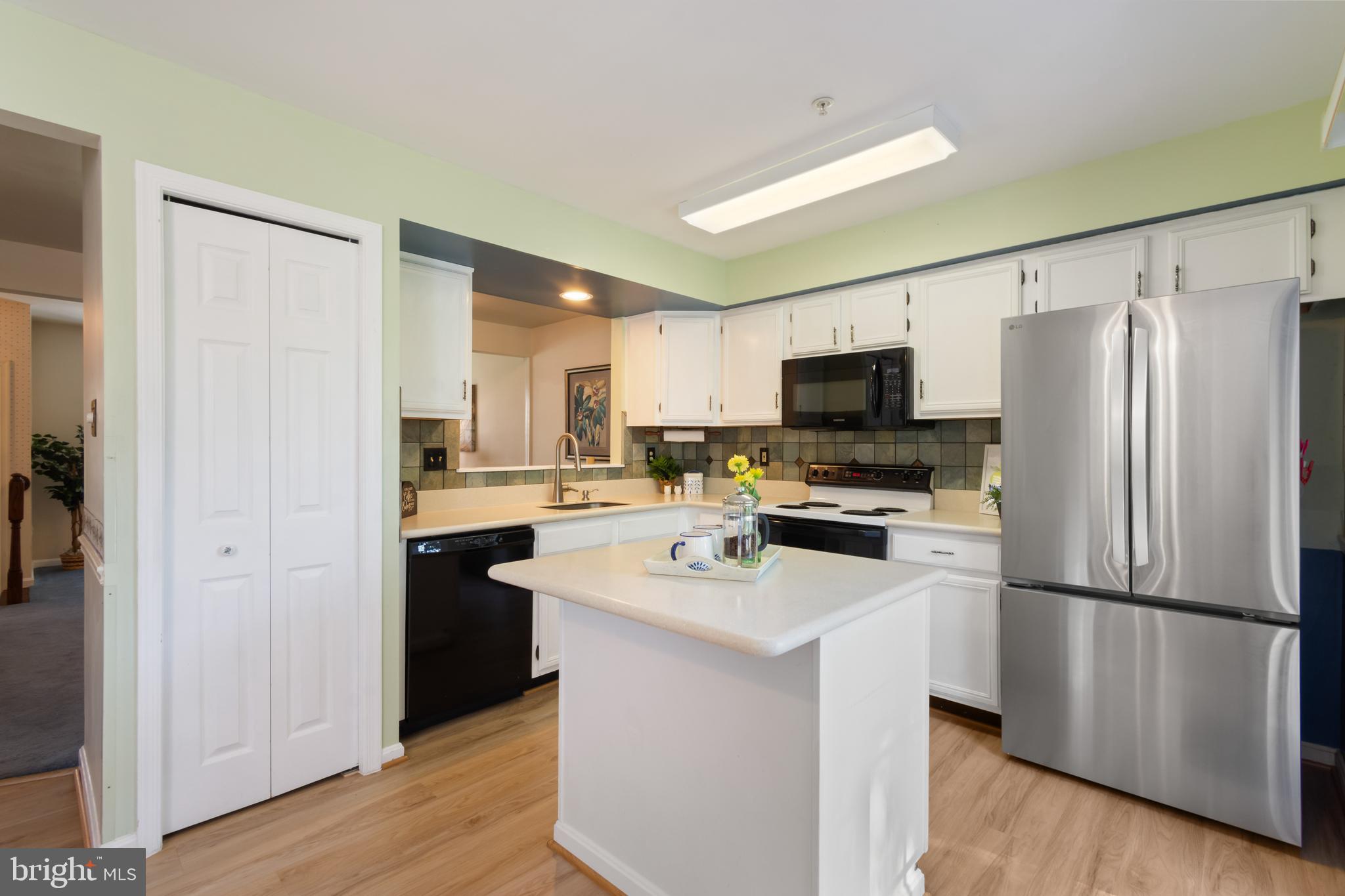 HUNTERS CROSSING - Residential