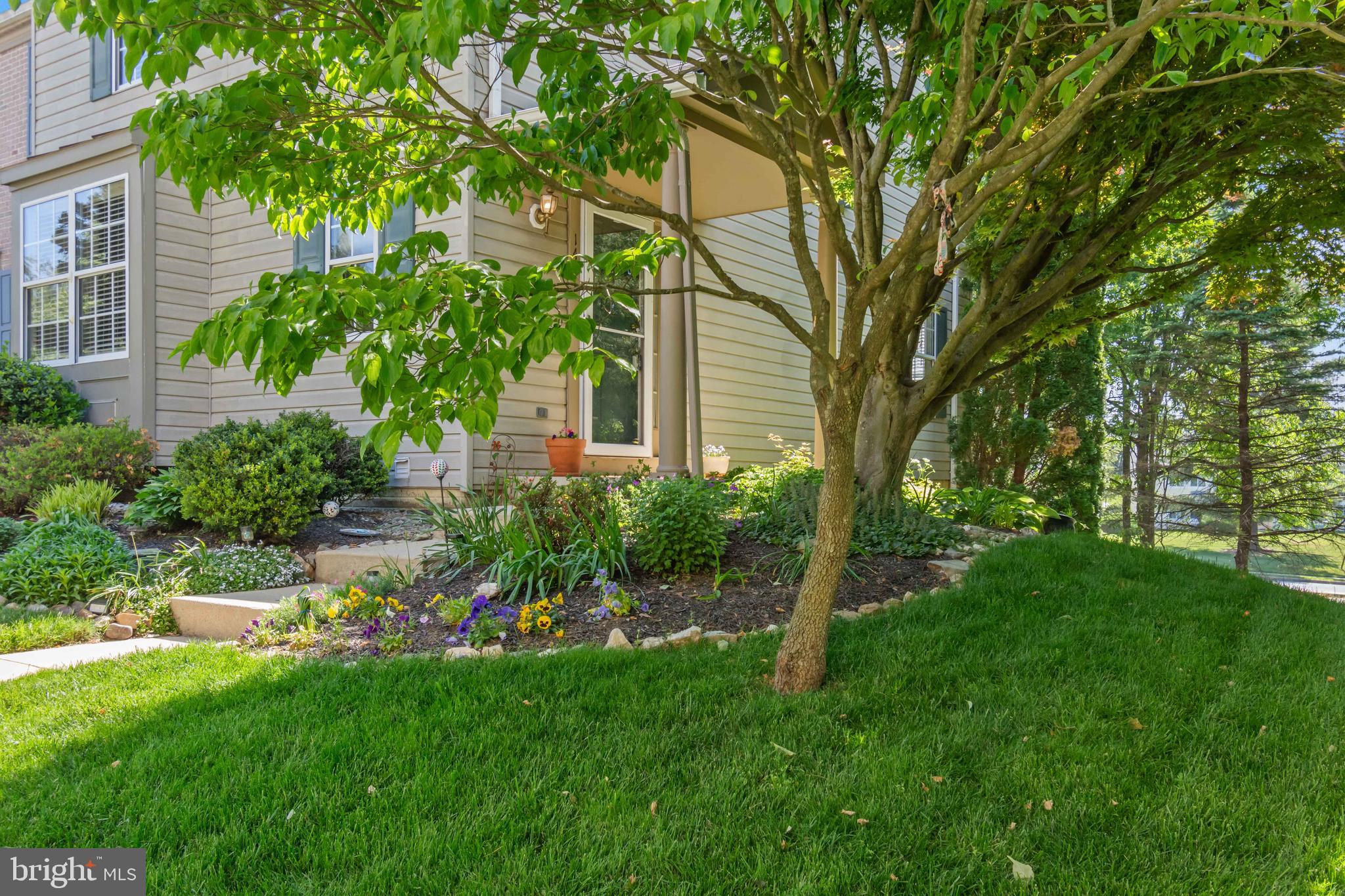 HUNTERS CROSSING - Residential