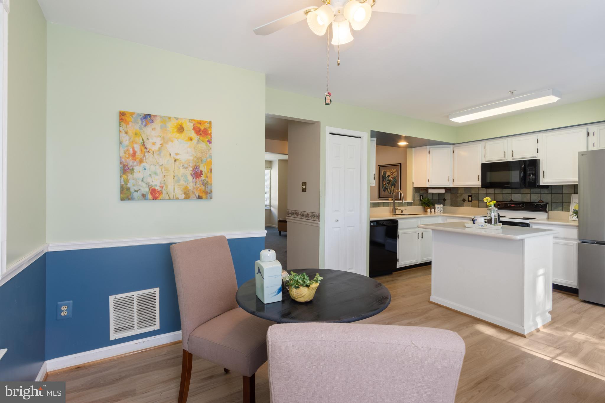 HUNTERS CROSSING - Residential
