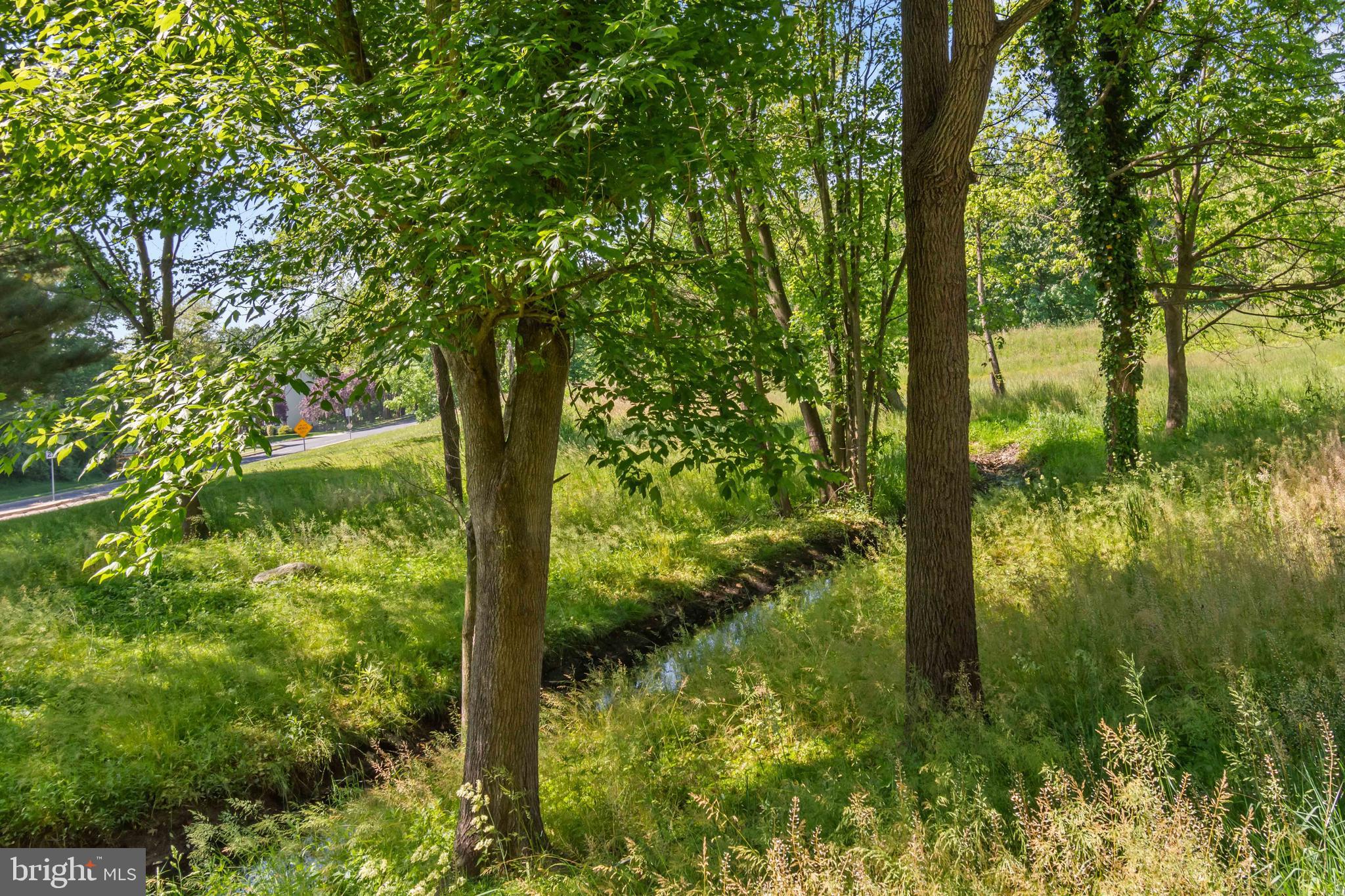 HUNTERS CROSSING - Residential