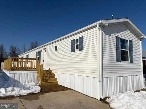 Mobile Home For Sale - 14 Mango Trail<br/> MIDDLE RIVER, MD 21220