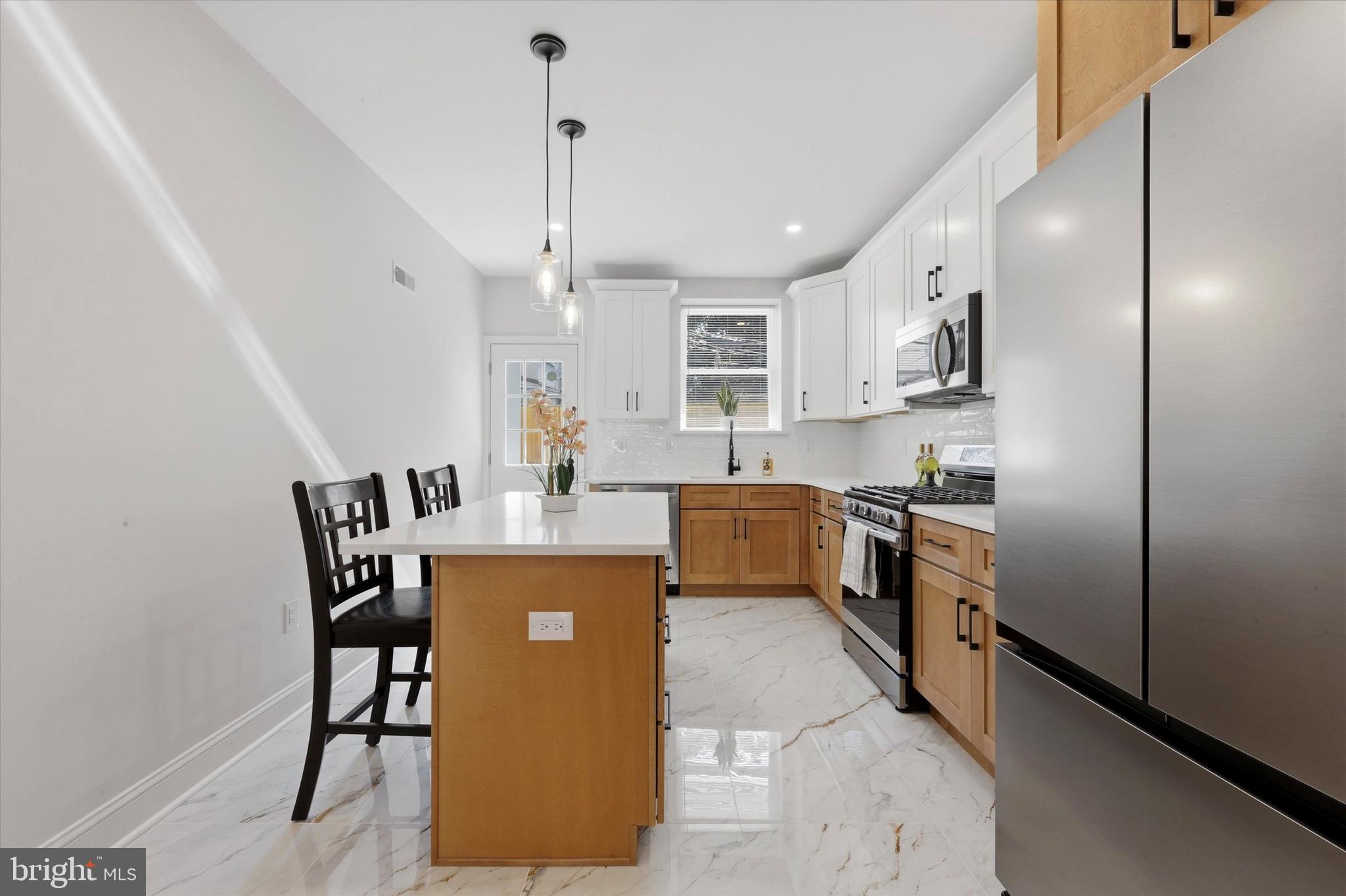 LOWER MOYAMENSING - Residential