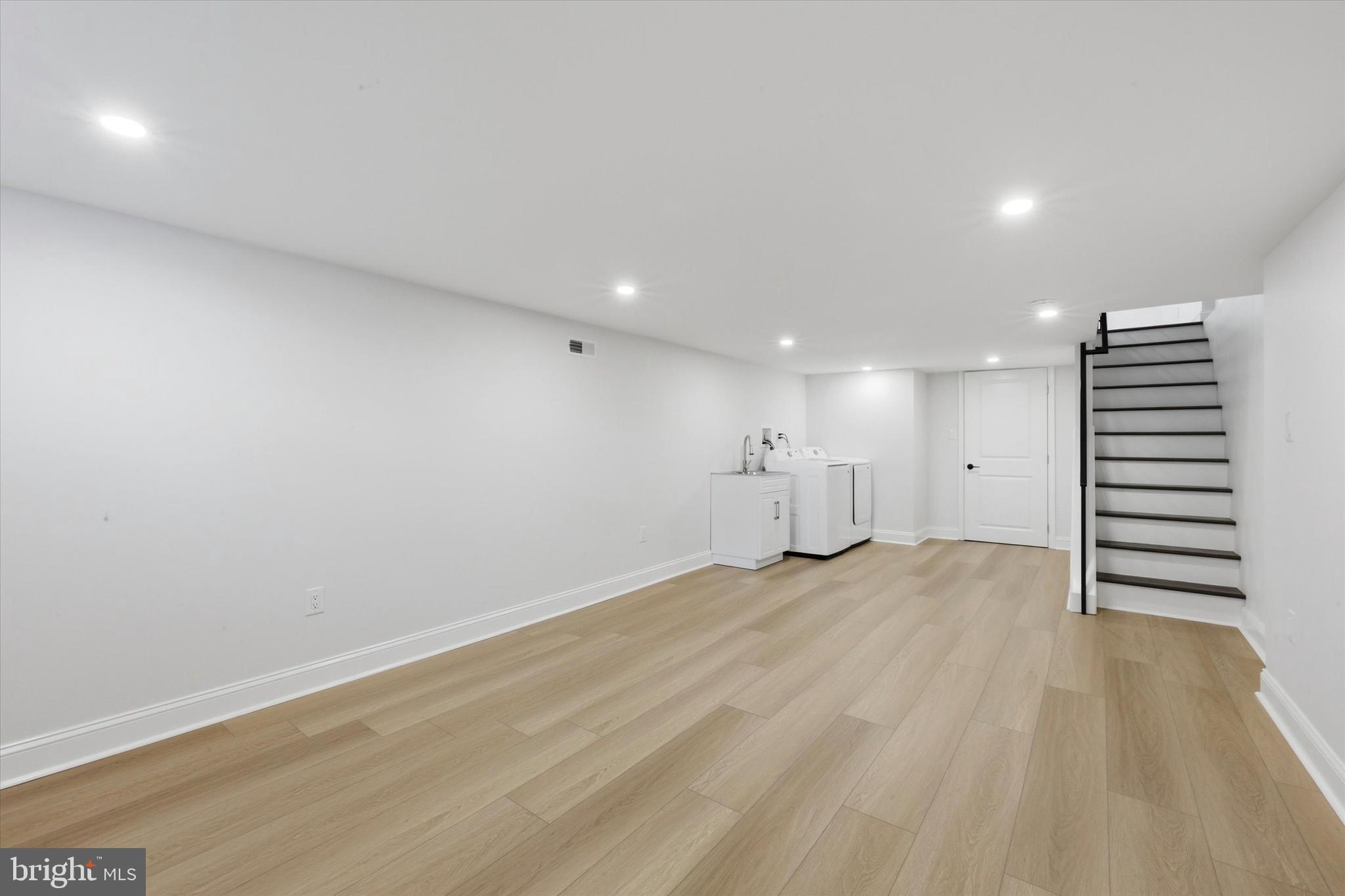 LOWER MOYAMENSING - Residential
