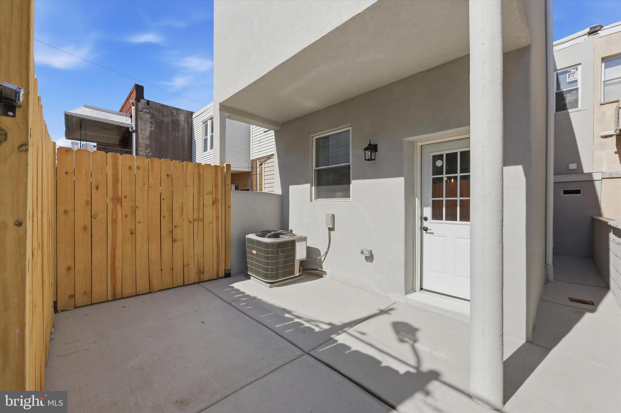 LOWER MOYAMENSING - Residential