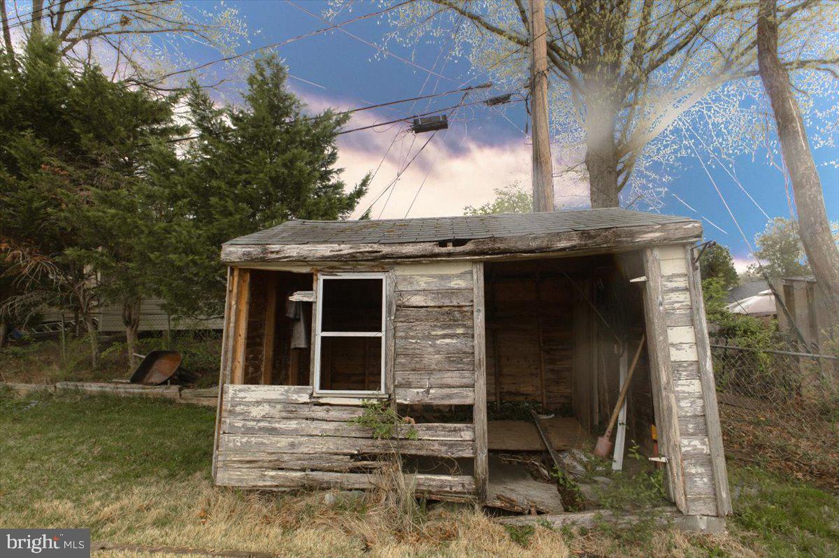 SNOWDEN OAKS - Residential