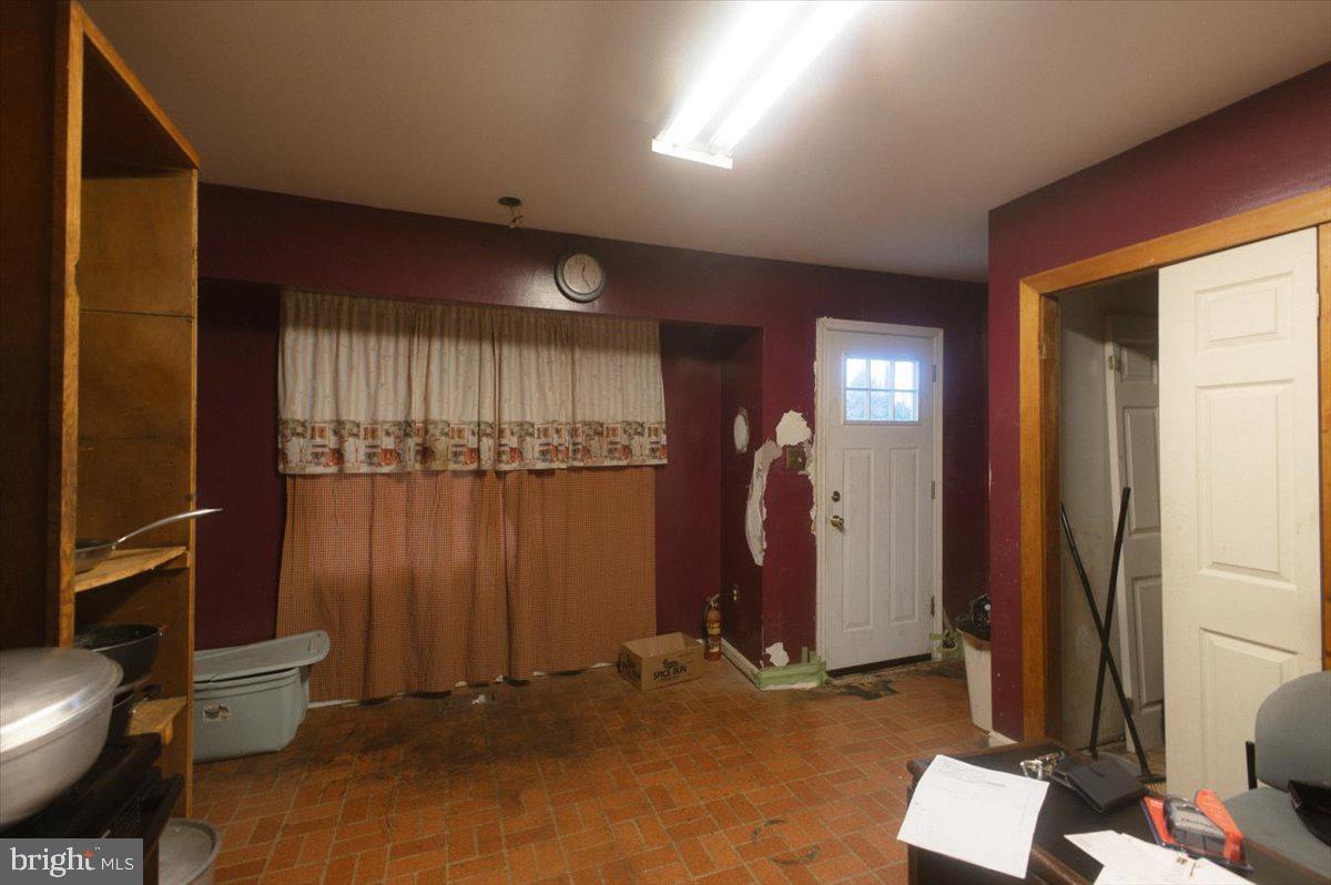 SNOWDEN OAKS - Residential