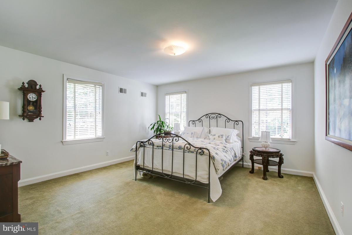 BANNOCKBURN ESTATES - Residential