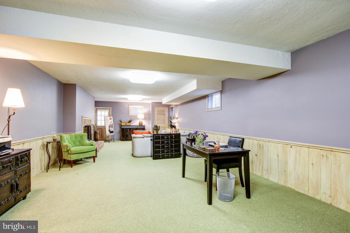 BANNOCKBURN ESTATES - Residential