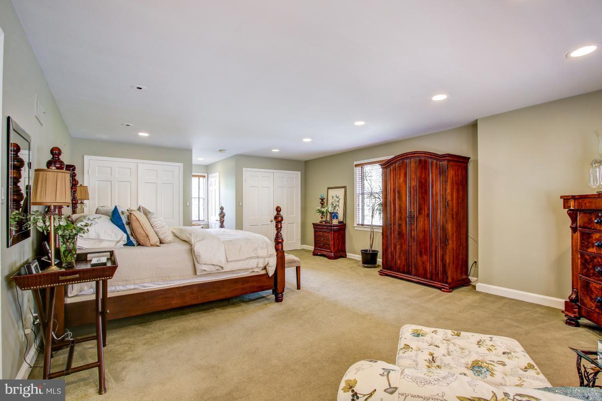 BANNOCKBURN ESTATES - Residential