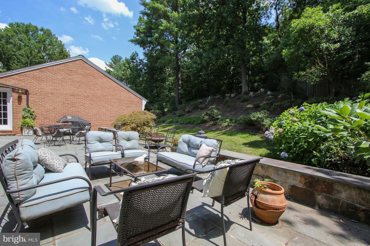 BANNOCKBURN ESTATES - Residential