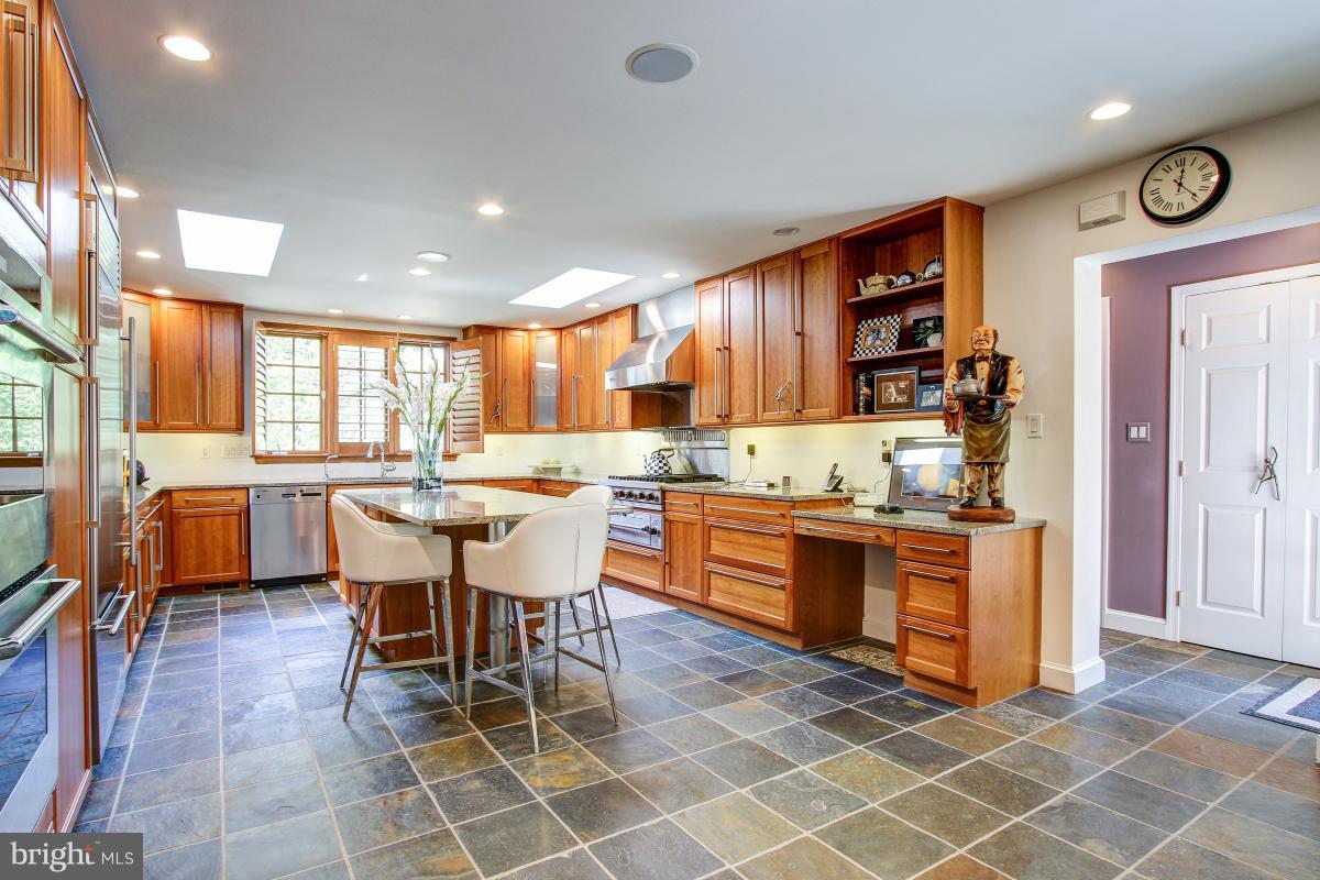 BANNOCKBURN ESTATES - Residential