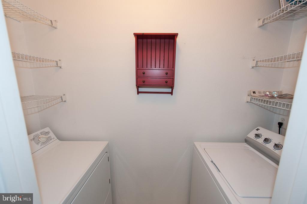 GATES OF MCLEAN - Residential Lease