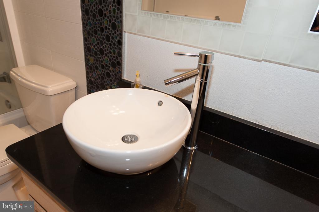 GATES OF MCLEAN - Residential Lease